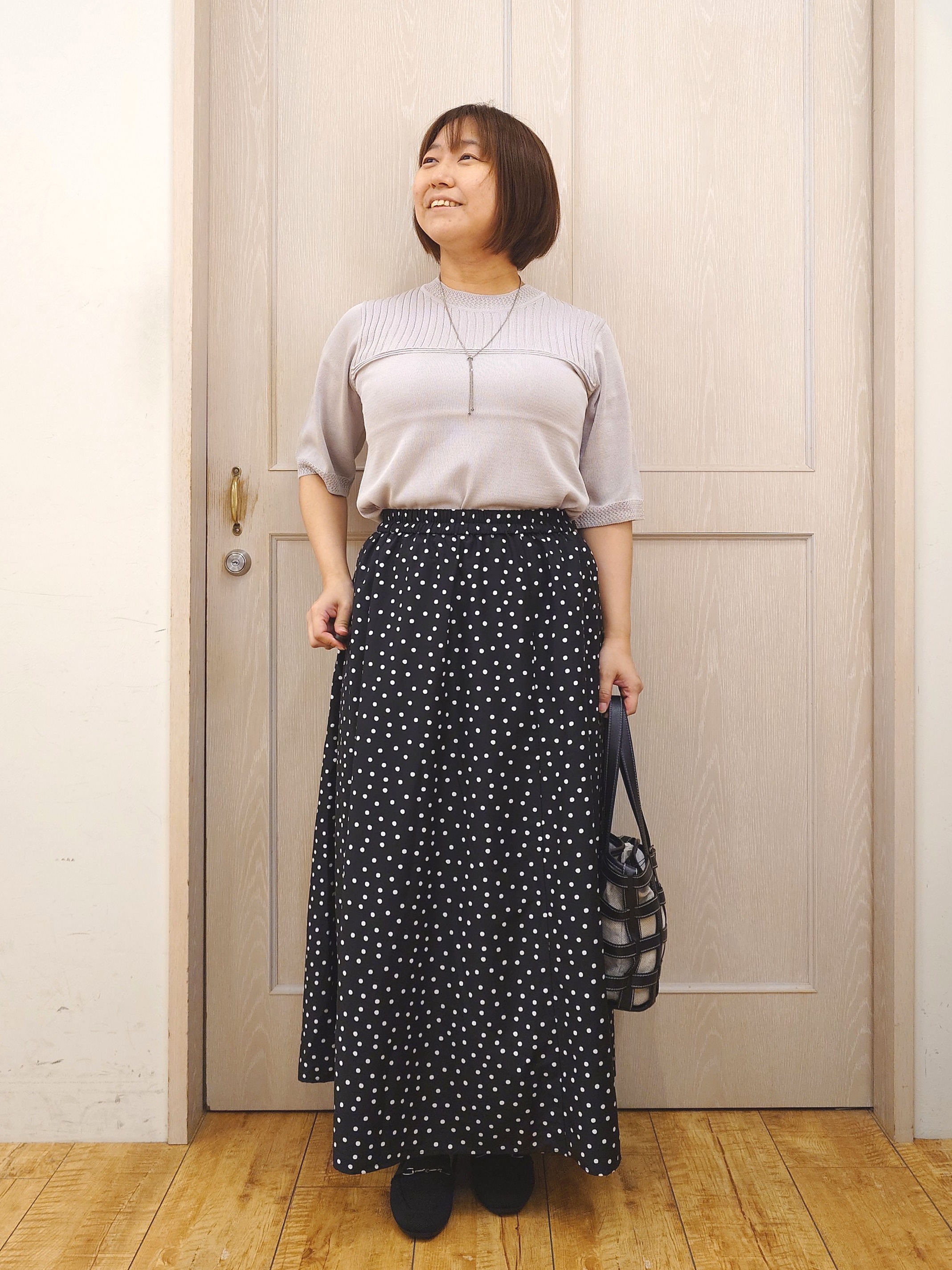 とろろさんの「SHOO･LA･RUE｜【S-LL/二の腕カバー】品よく決まる 5分袖デザインニット」を使ったコーディネート