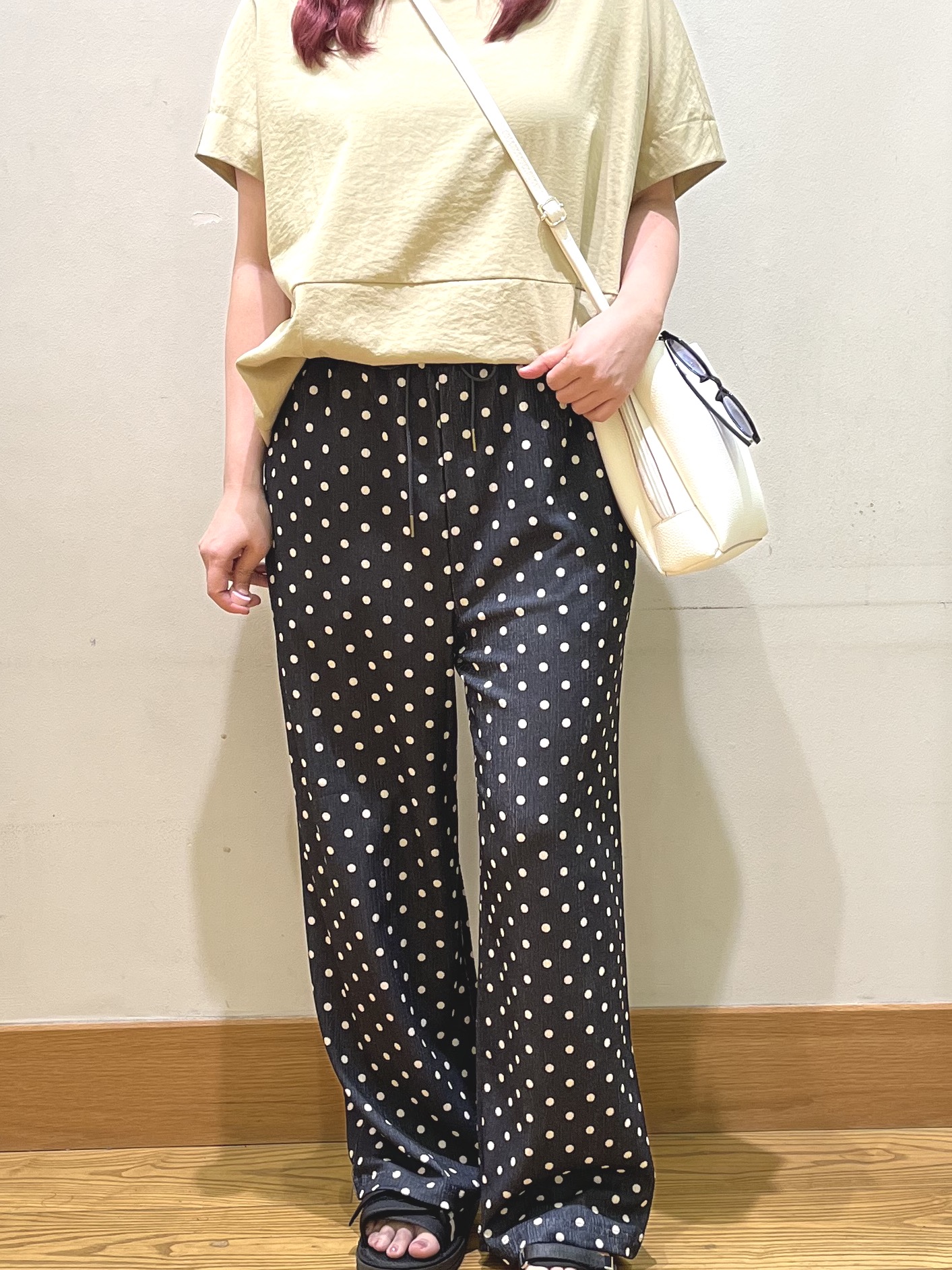 ゆっきーさんの「SHOO･LA･RUE｜【洗濯機可/セットアップ可】軽凛(かろりん) シンプル上品 ひんやり切替コクーントップス」を使ったコーディネート
