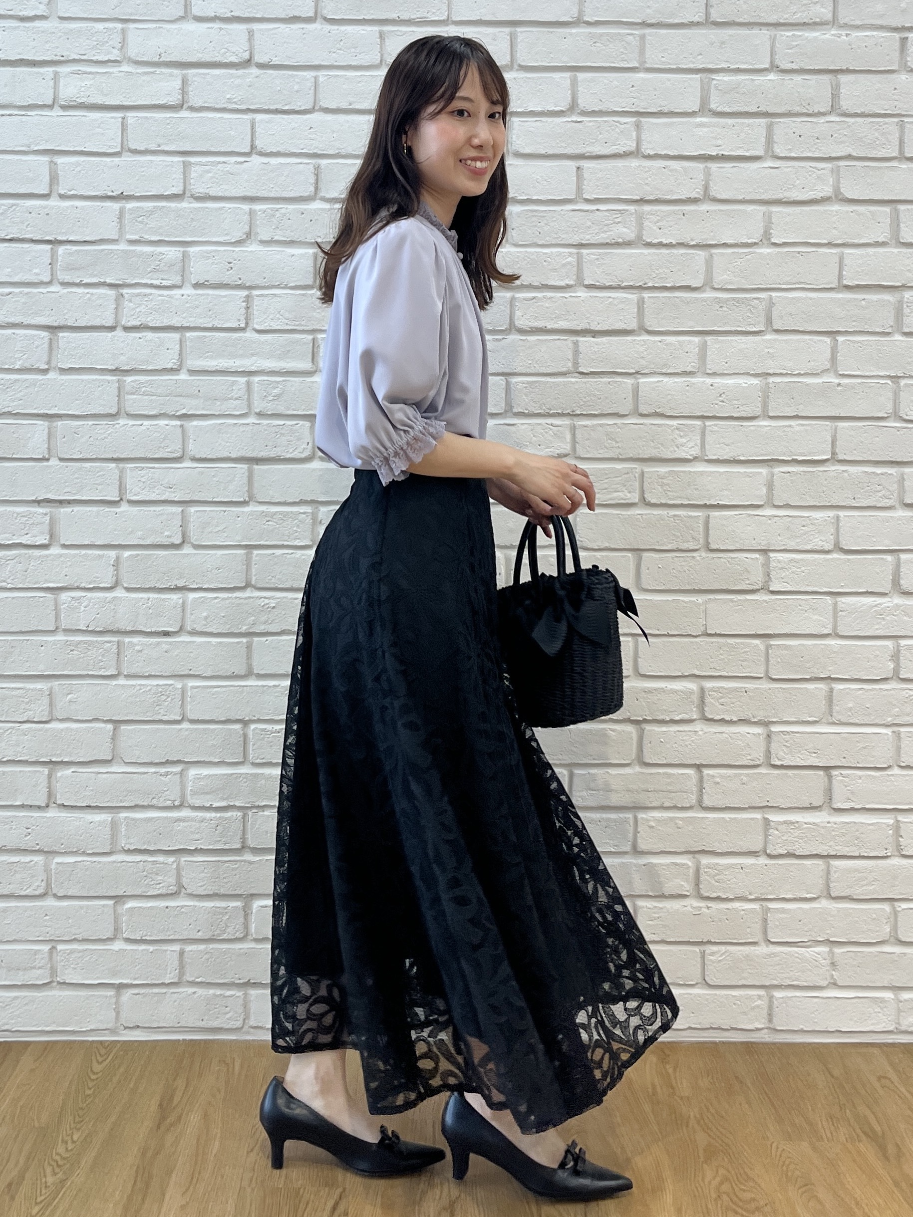 はばさんの「Couture brooch｜大人上品なエンブロレース 5分袖ブラウス【前後2WAY・洗濯機可】」を使ったコーディネート