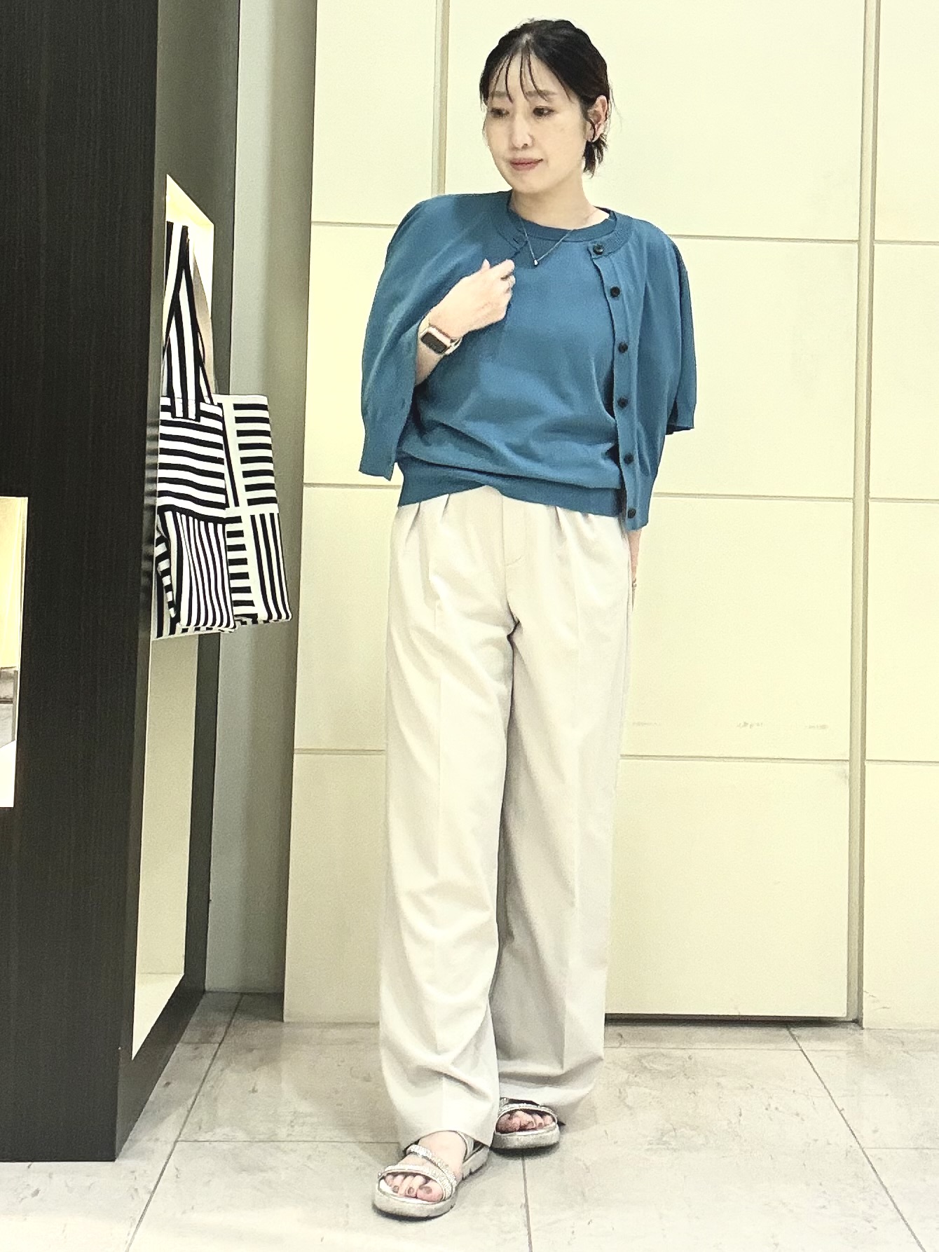 mori.さんの「UNTITLED｜【肌に張りつきにくい/前後2WAY】ドライタッチコットンプルオーバー」を使ったコーディネート