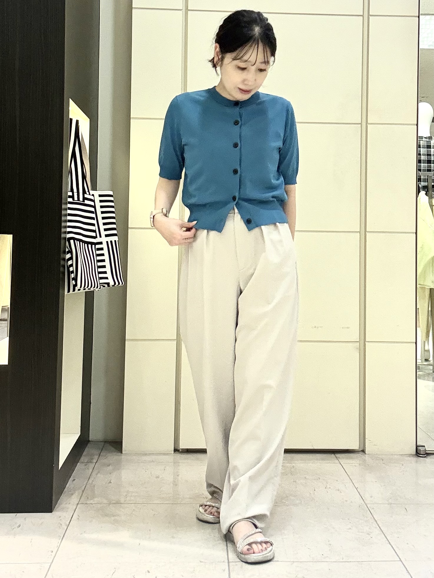 mori.さんの「UNTITLED｜【肌に張りつきにくい/前後2WAY】ドライタッチコットンプルオーバー」を使ったコーディネート