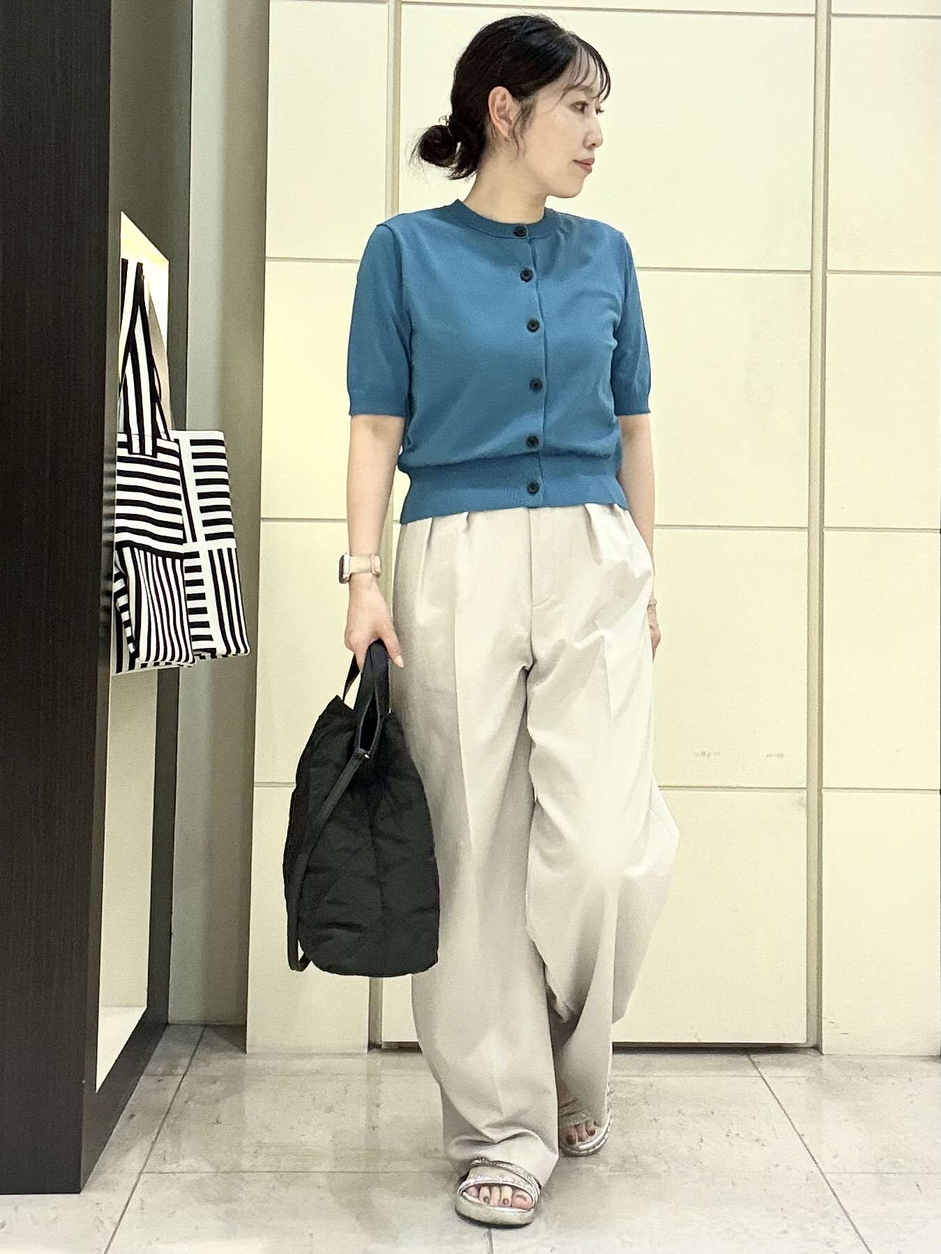 mori.さんの「UNTITLED｜【肌に張りつきにくい/前後2WAY】ドライタッチコットンプルオーバー」を使ったコーディネート