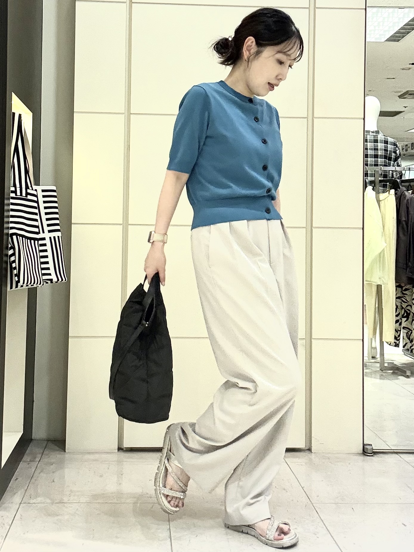 mori.さんの「UNTITLED｜【肌に張りつきにくい/前後2WAY】ドライタッチコットンプルオーバー」を使ったコーディネート