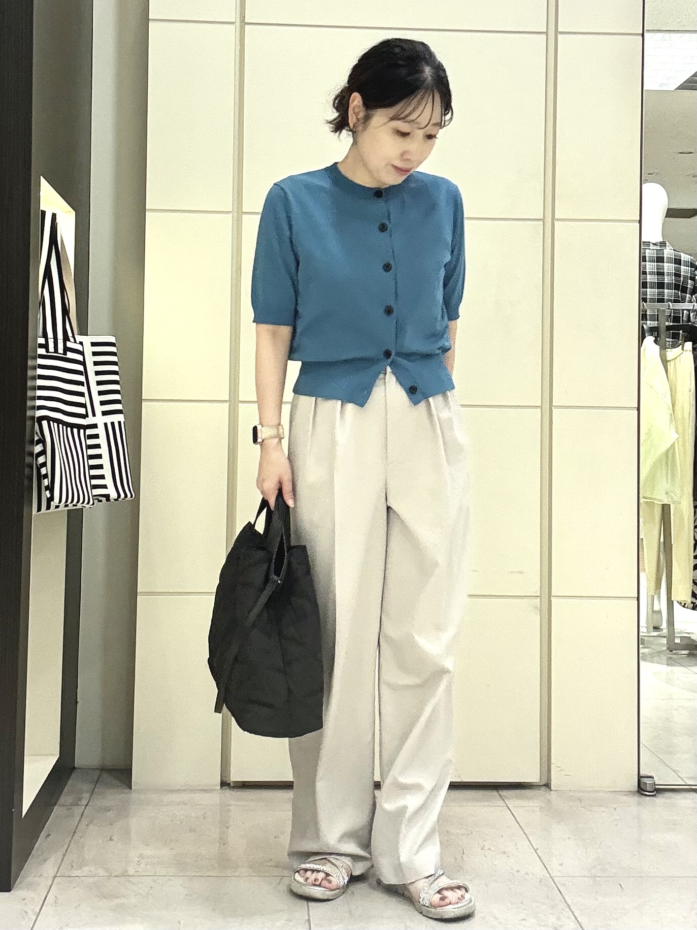 mori.さんの「UNTITLED｜【肌に張りつきにくい/前後2WAY】ドライタッチコットンプルオーバー」を使ったコーディネート