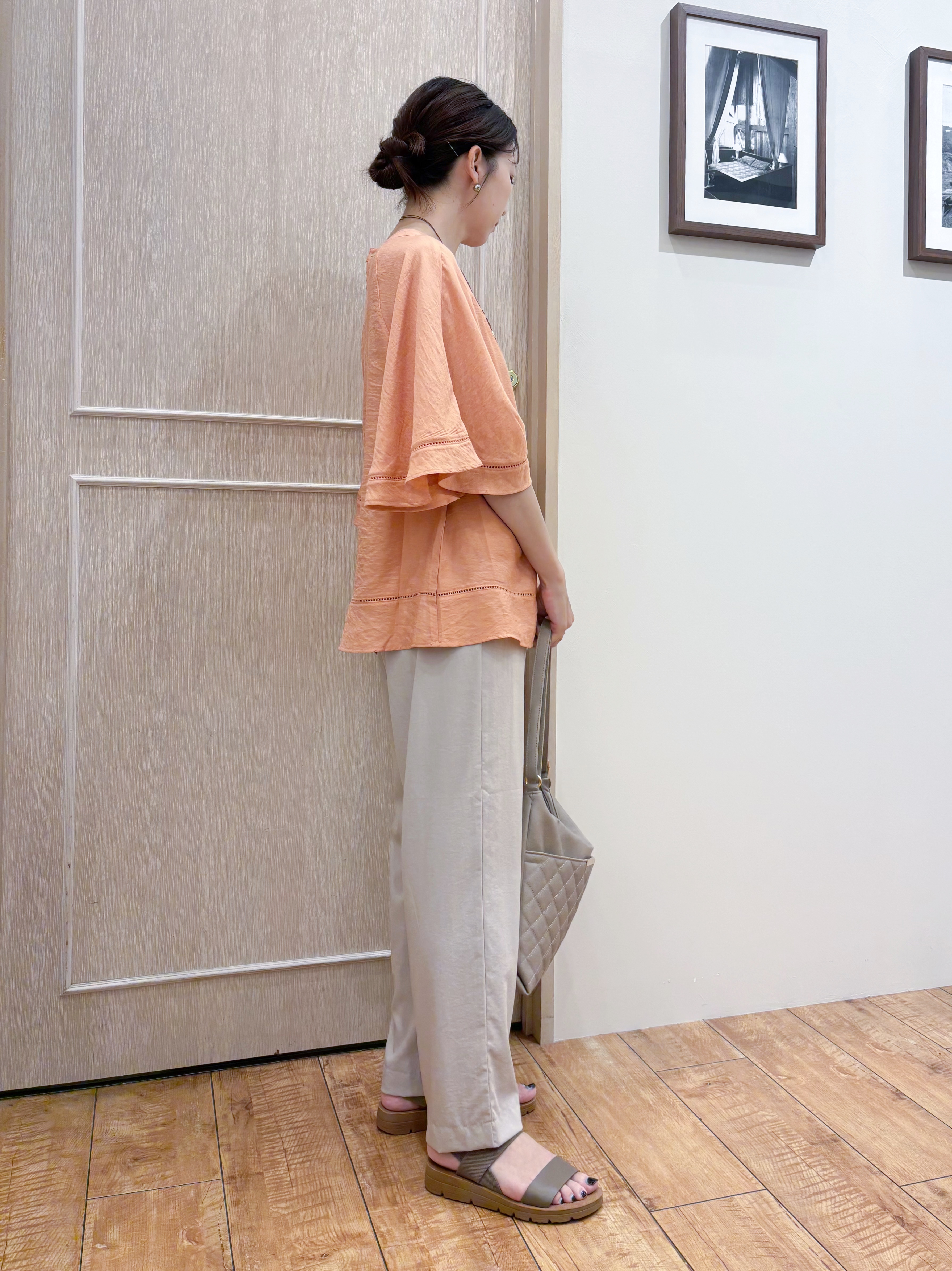 なみさんの「SHOO･LA･RUE｜【ひんやり/S-LL/体型カバー】はしごレースが涼し気な スラブポンチョ風ブラウス」を使ったコーディネート