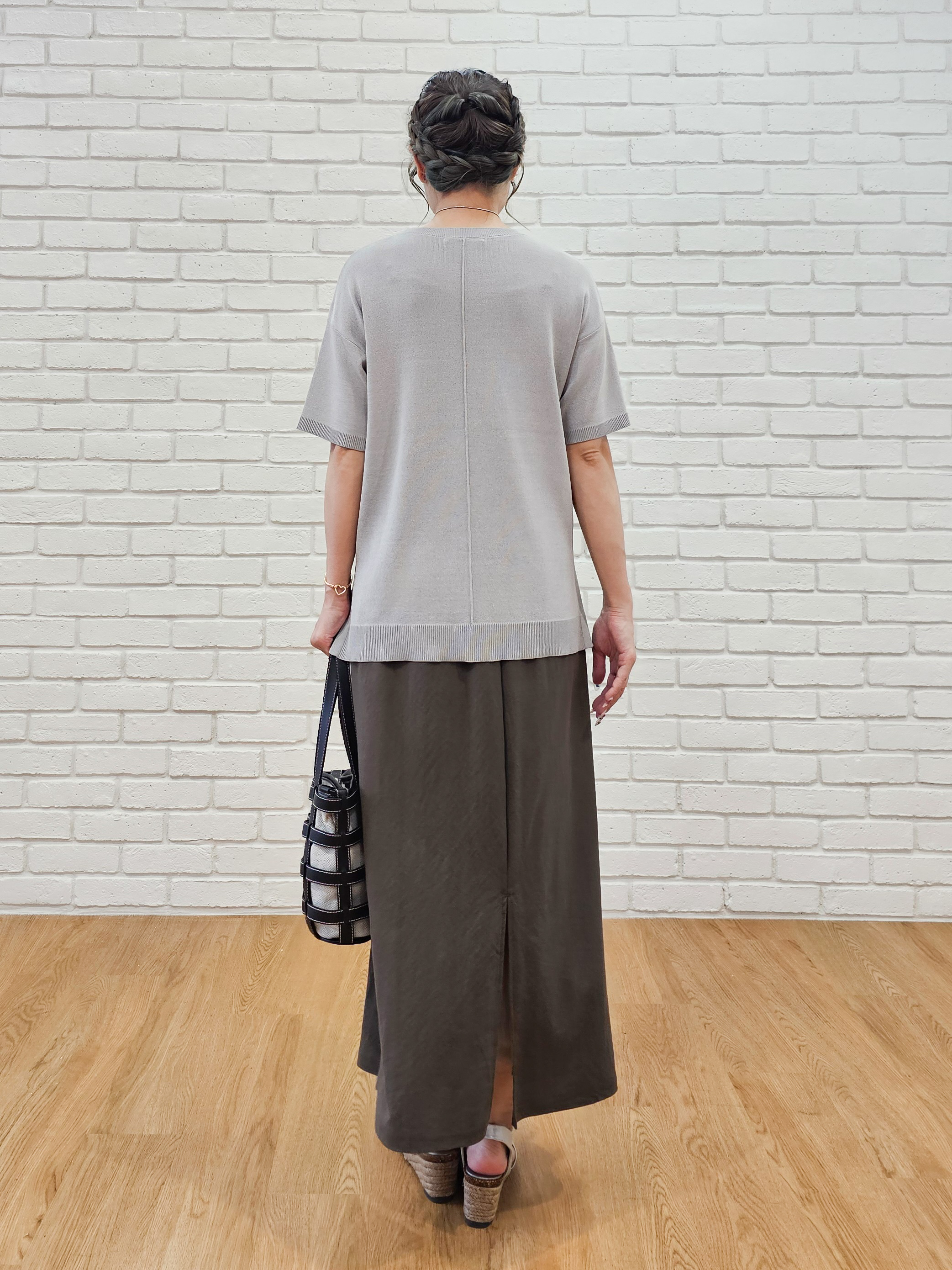 ゆゆさんの「SHOO･LA･RUE｜【ひんやり/UV/洗濯機可/S-LL】毛玉になりにくい シャツレイヤード風 半袖ニット」を使ったコーディネート