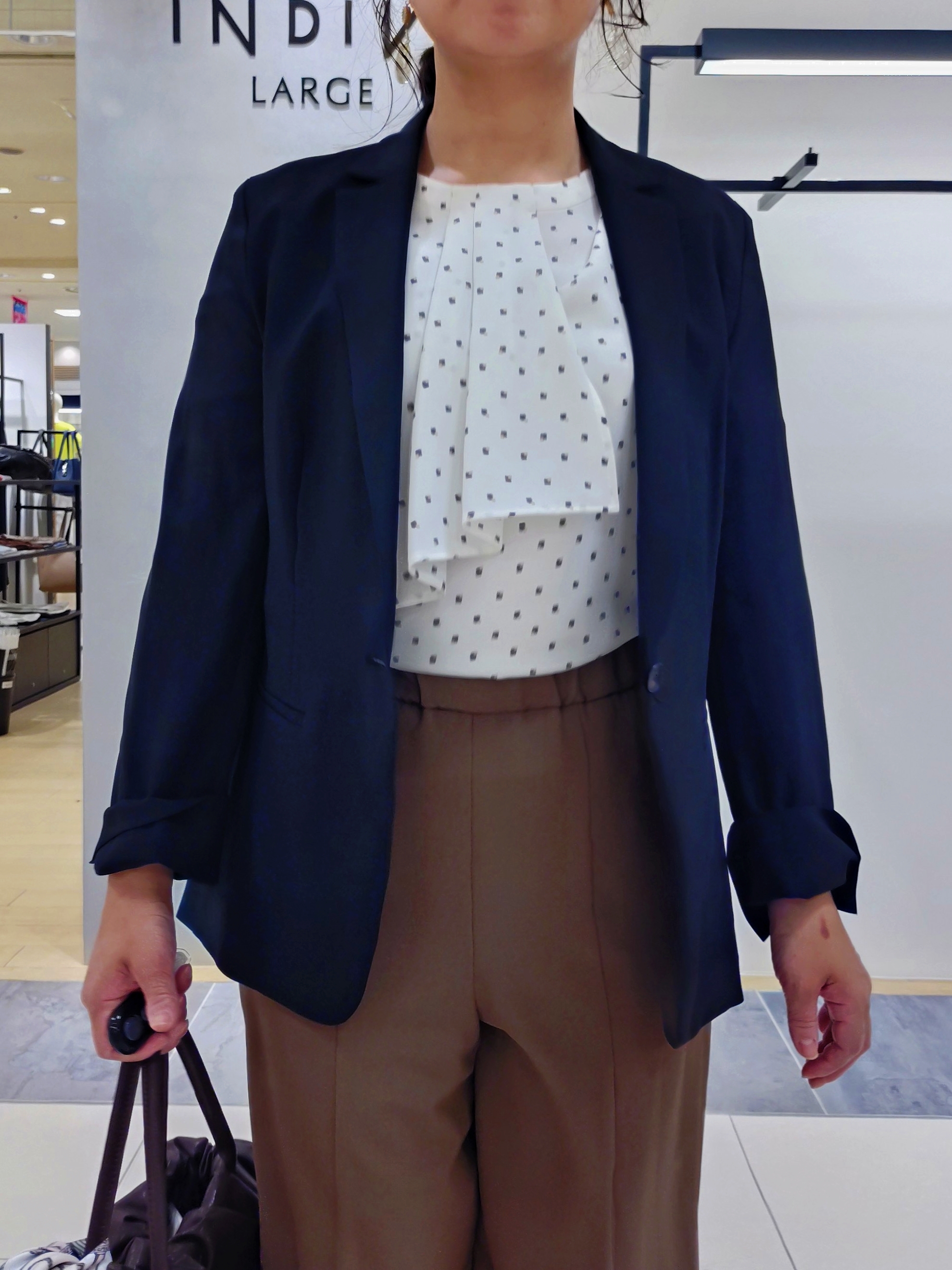 TOMOMIさんの「INDIVI｜【着る日傘】イージーワイドパンツ」を使ったコーディネート