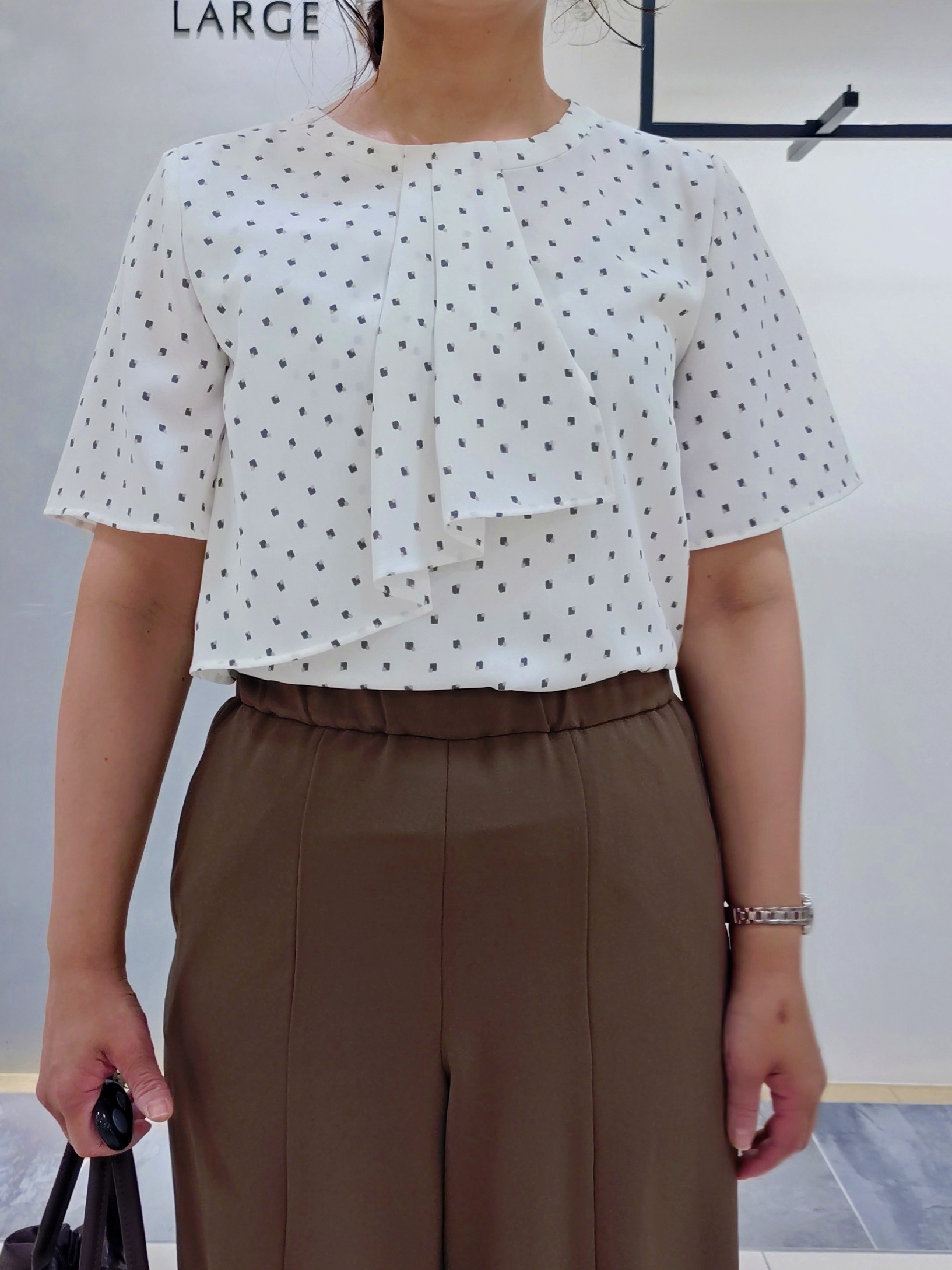 TOMOMIさんの「INDIVI｜【着る日傘】イージーワイドパンツ」を使ったコーディネート