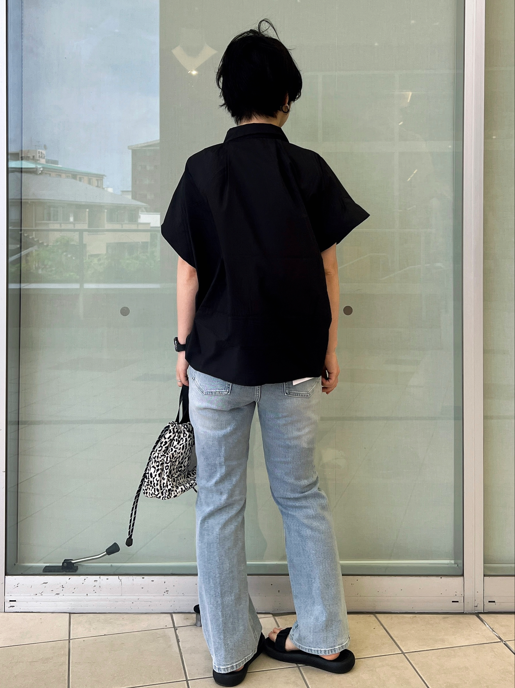yo-koさんの「OPAQUE.CLIP｜タックニュアンスフォルムシャツ【洗濯機OK】」を使ったコーディネート