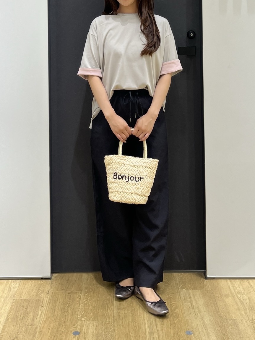 Minaさんの「Dessin｜【汗シミ防止/UVカット】配色スリーブ 五分袖プルオーバー」を使ったコーディネート