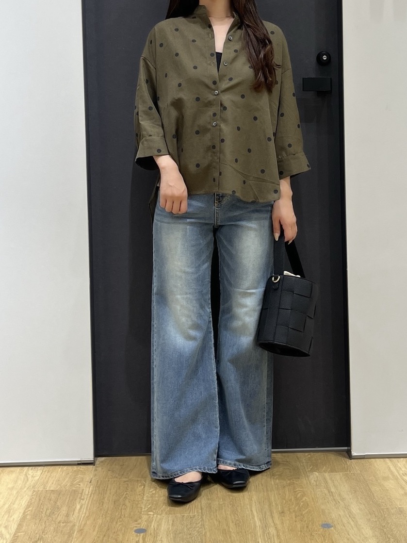 Minaさんの「Dessin｜【セットアップ可】ドットプリント ハーフスリーブシャツ」を使ったコーディネート