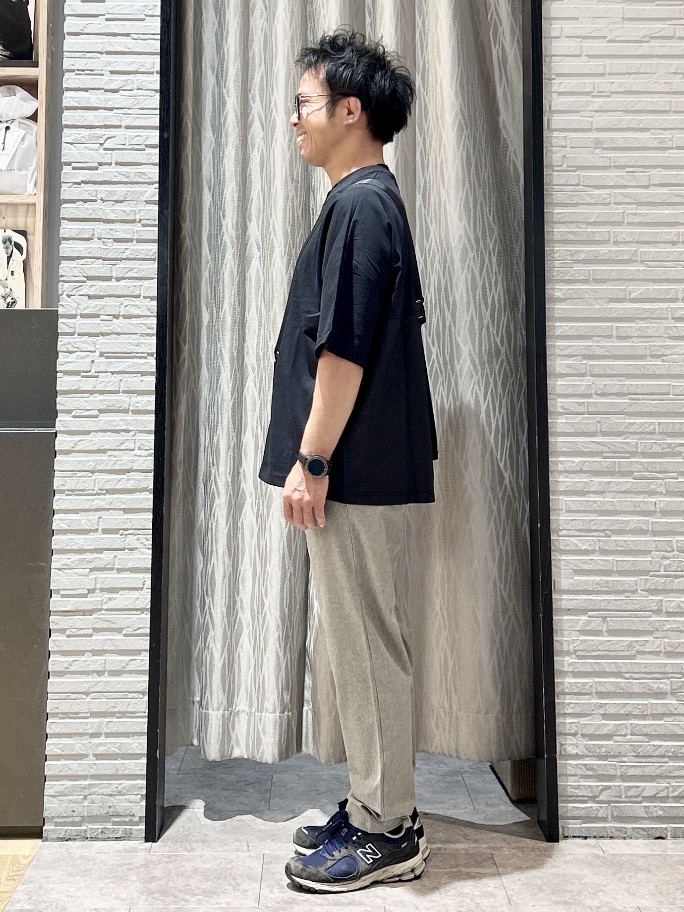 KENJI Iさんの「THE SHOP TK｜【ゆったりシルエット】前後切り替え 半袖Tシャツ」を使ったコーディネート