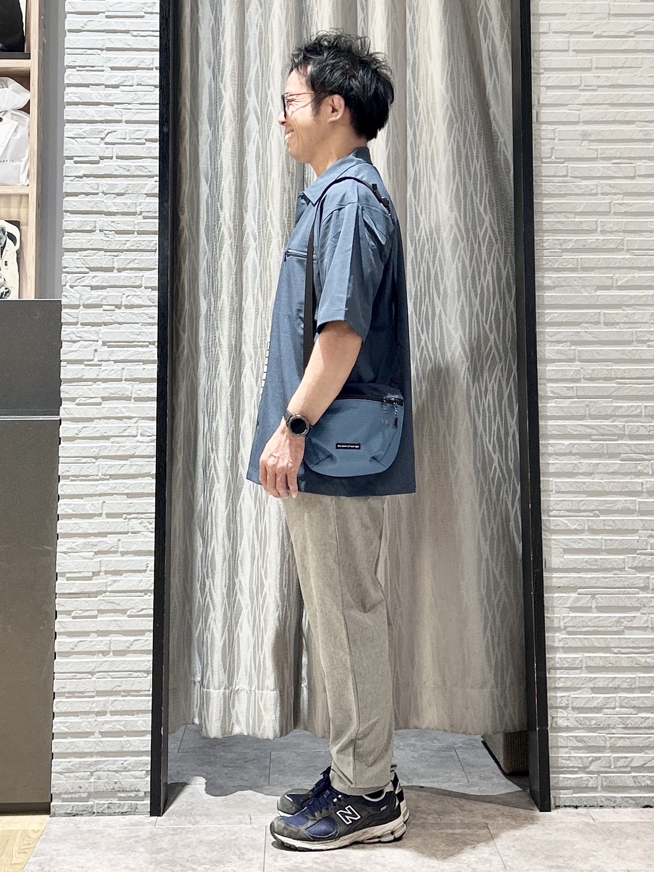 KENJI Iさんの「THE SHOP TK｜【吸水速乾／接触冷感／防シワ／マシンウォッシャブル】ハイドロクール 半袖シャツ」を使ったコーディネート