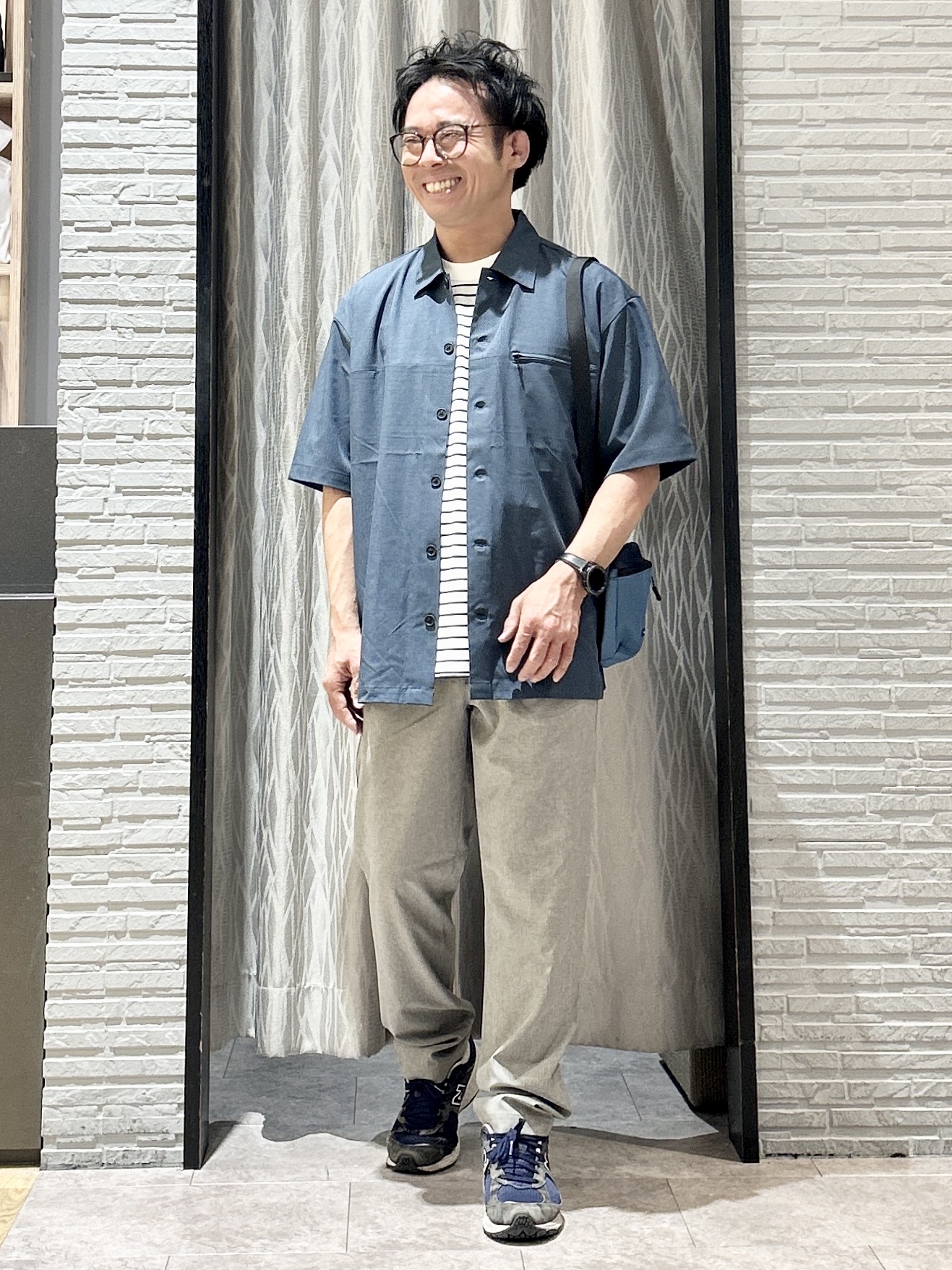 KENJI Iさんの「THE SHOP TK｜【吸水速乾／接触冷感／防シワ／マシンウォッシャブル】ハイドロクール 半袖シャツ」を使ったコーディネート