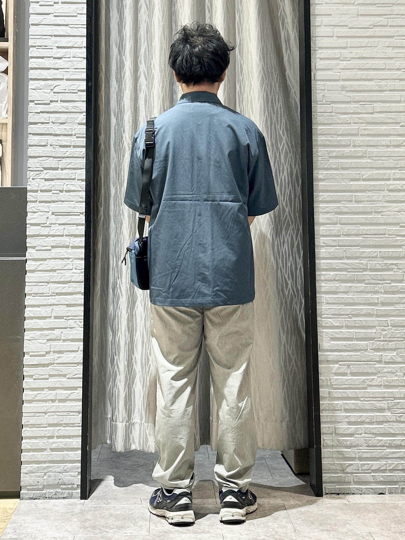 KENJI Iさんの「THE SHOP TK｜【吸水速乾／接触冷感／防シワ／マシンウォッシャブル】ハイドロクール 半袖シャツ」を使ったコーディネート