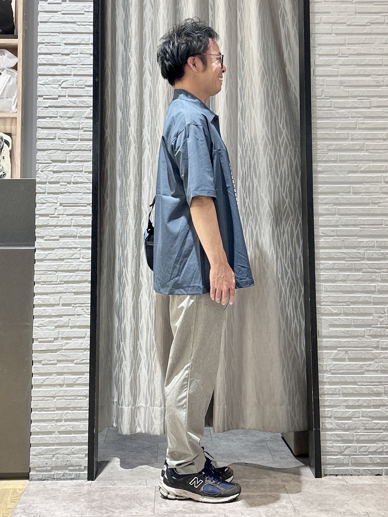 KENJI Iさんの「THE SHOP TK｜【吸水速乾／接触冷感／防シワ／マシンウォッシャブル】ハイドロクール 半袖シャツ」を使ったコーディネート