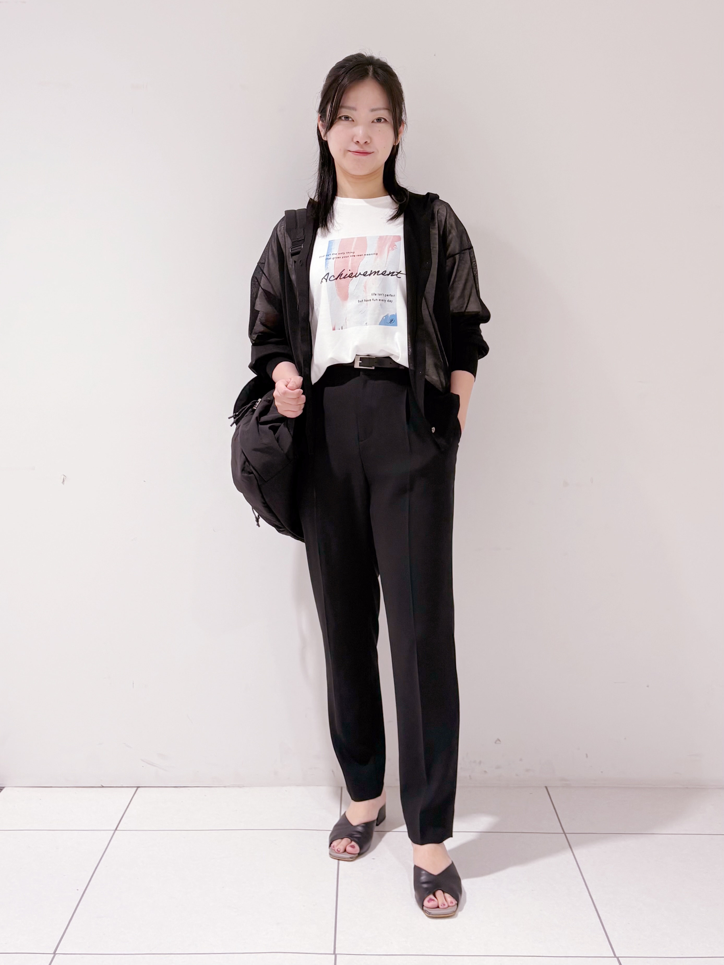 momokoさんの「INDIVI｜【洗える／シアー】フーディー カーディガンニット」を使ったコーディネート
