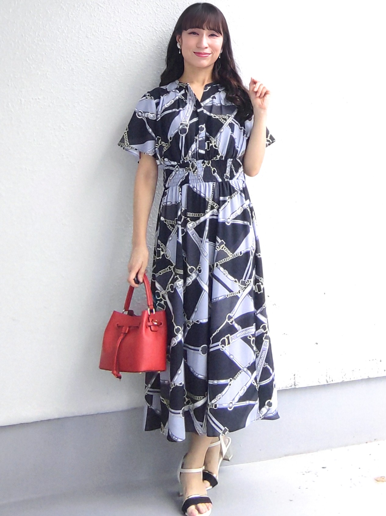 keinaさんの「SunaUna｜【手洗い可】スカーフ柄ワンピース」を使ったコーディネート