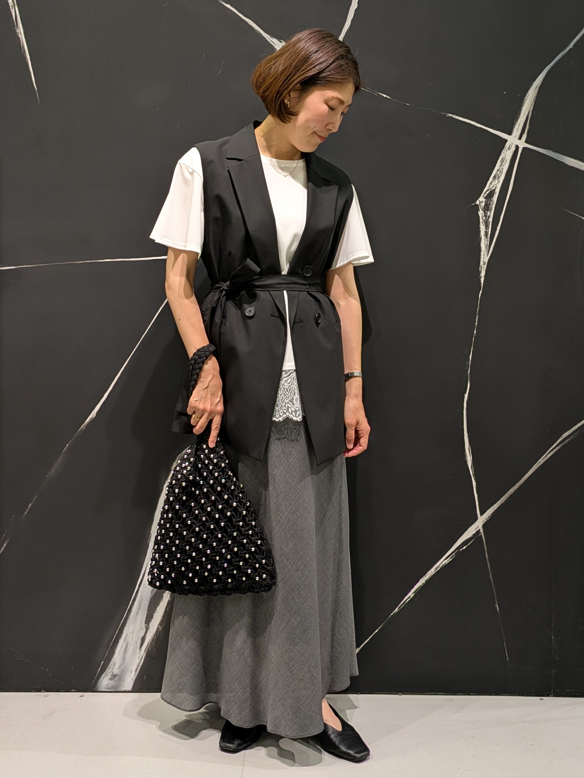 ｎｏｒｉさんの「COUP DE CHANCE｜【手洗い可／日本製／接触冷感】裾レースカットソー」を使ったコーディネート