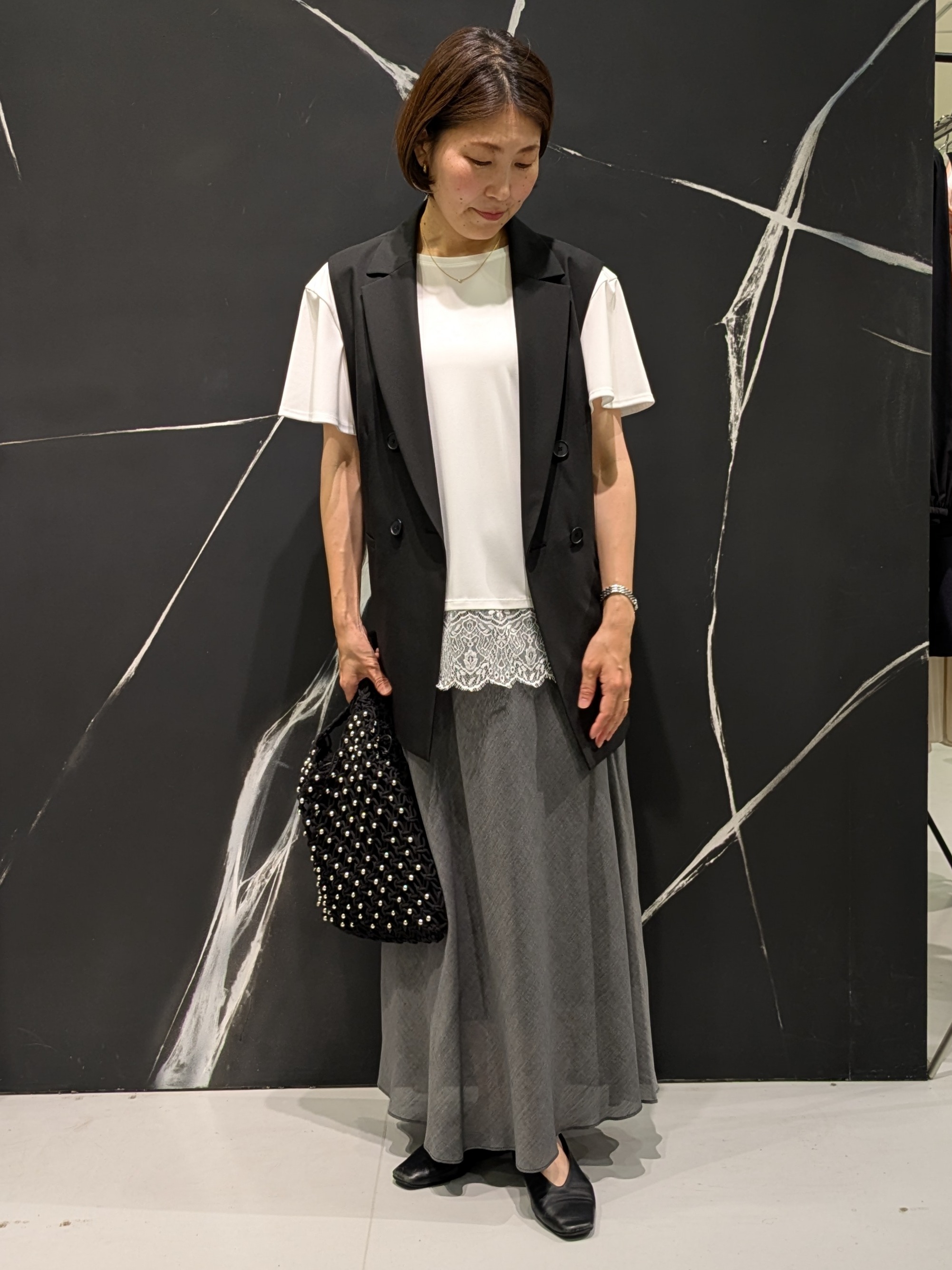 ｎｏｒｉさんの「COUP DE CHANCE｜【手洗い可／日本製／接触冷感】裾レースカットソー」を使ったコーディネート