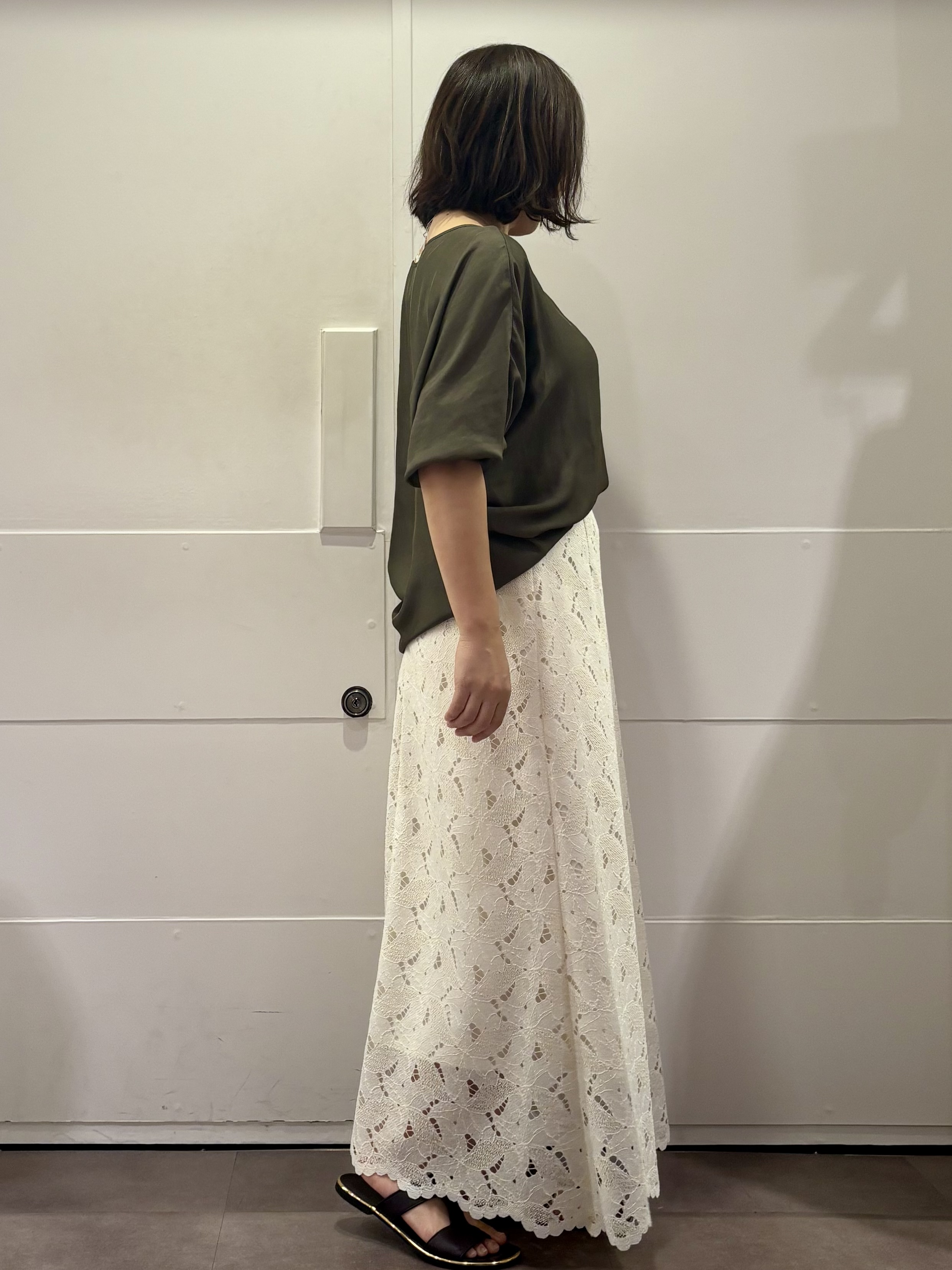 TOKOさんの「UNTITLED｜ドルマンスリーブラウンドプルオーバー」を使ったコーディネート
