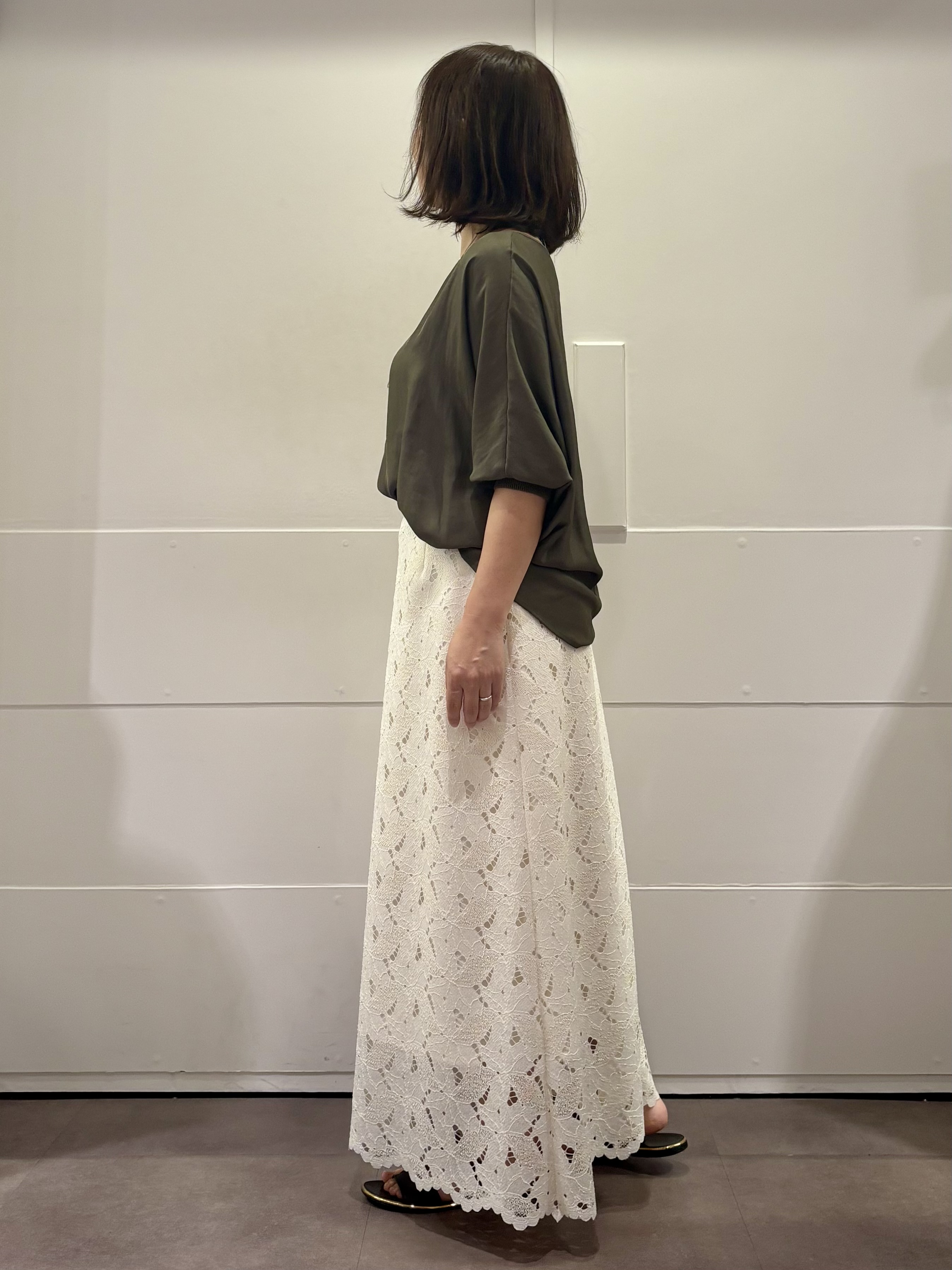 TOKOさんの「UNTITLED｜ドルマンスリーブラウンドプルオーバー」を使ったコーディネート