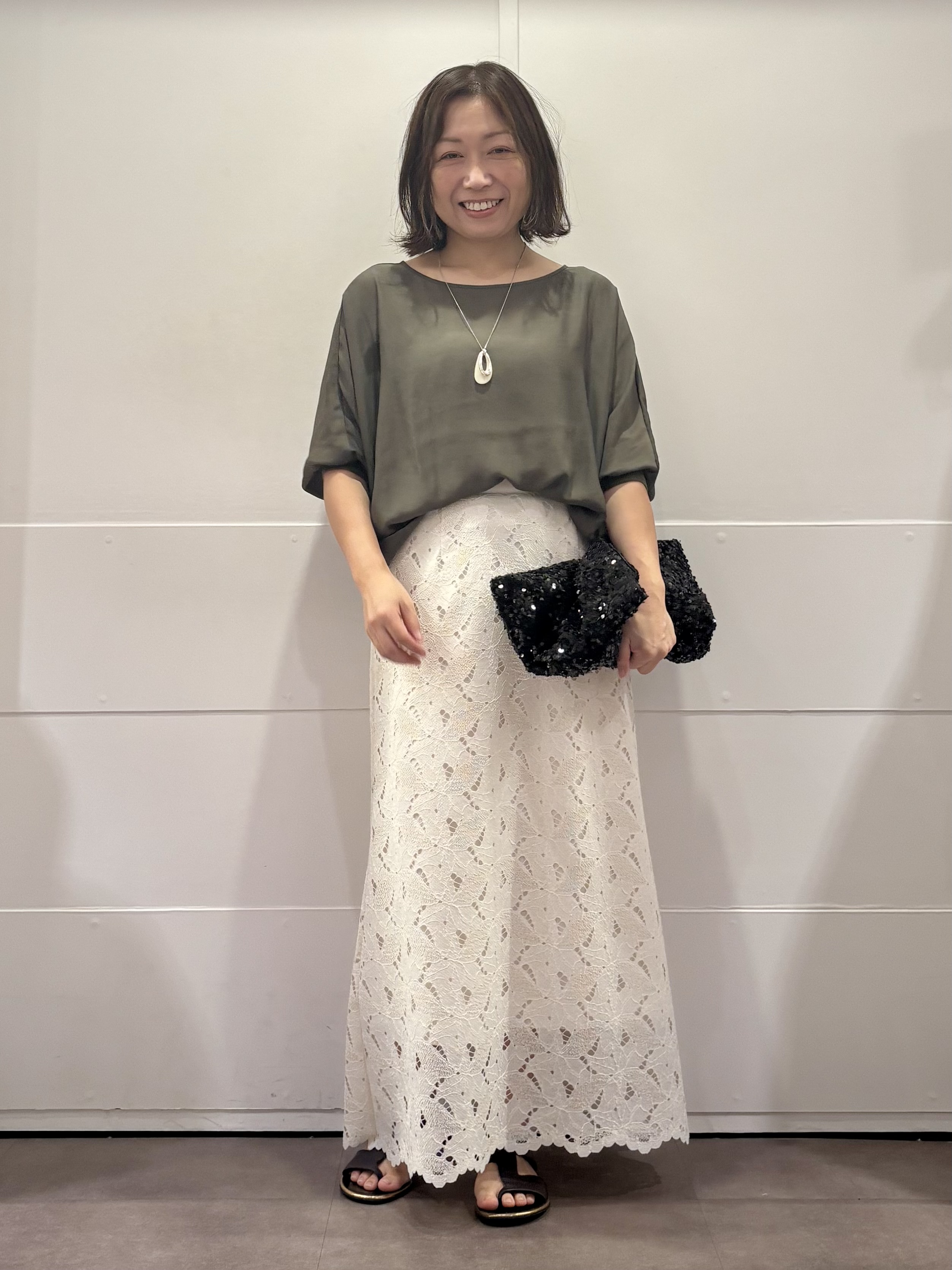 TOKOさんの「UNTITLED｜ドルマンスリーブラウンドプルオーバー」を使ったコーディネート