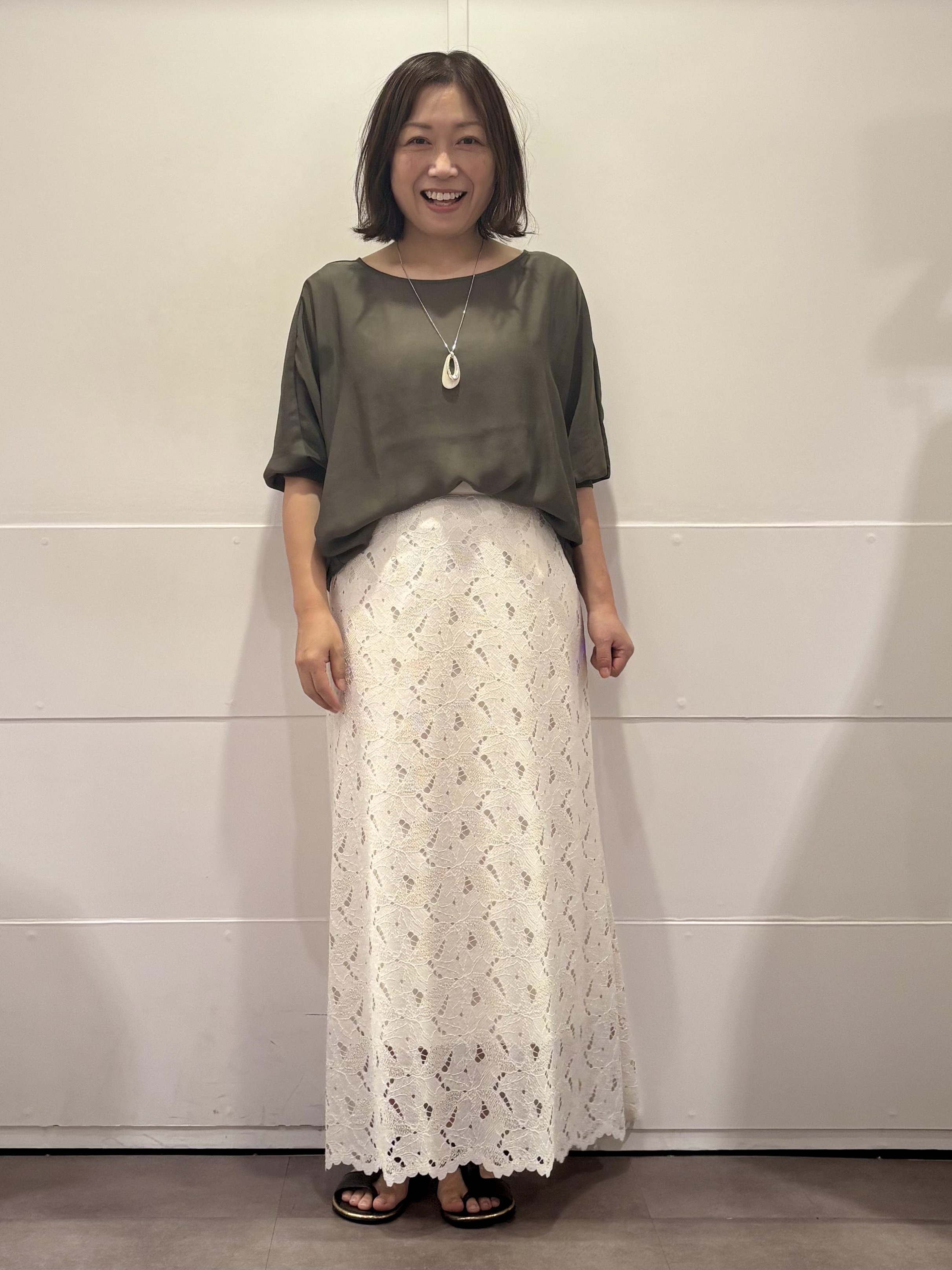 TOKOさんの「UNTITLED｜ドルマンスリーブラウンドプルオーバー」を使ったコーディネート