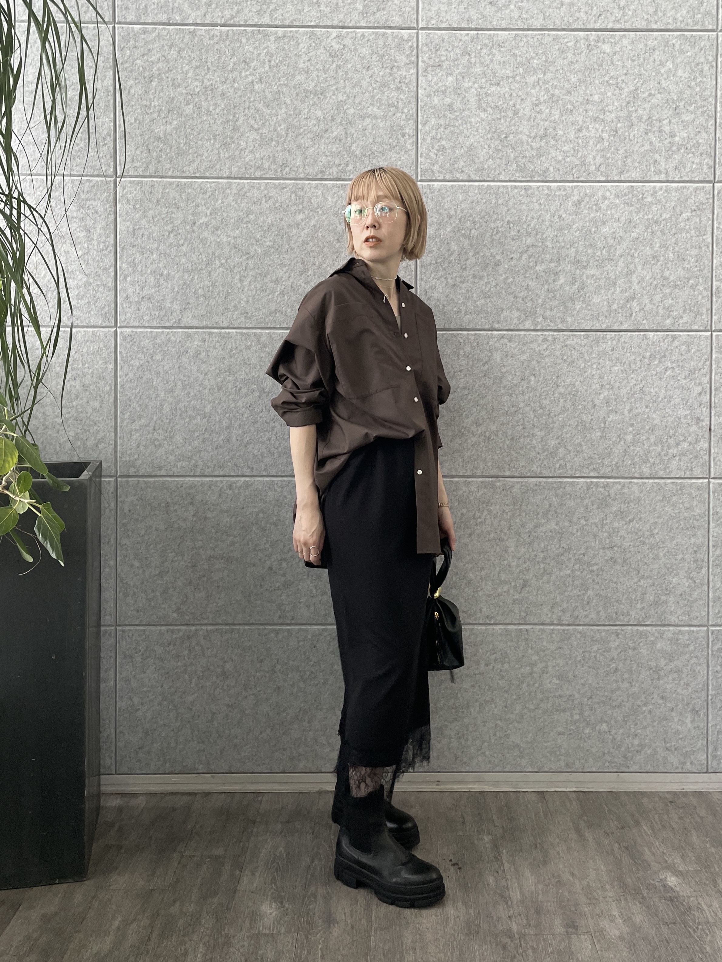 mikuさんの「INDIVI｜裾レース ストレートスカート」を使ったコーディネート