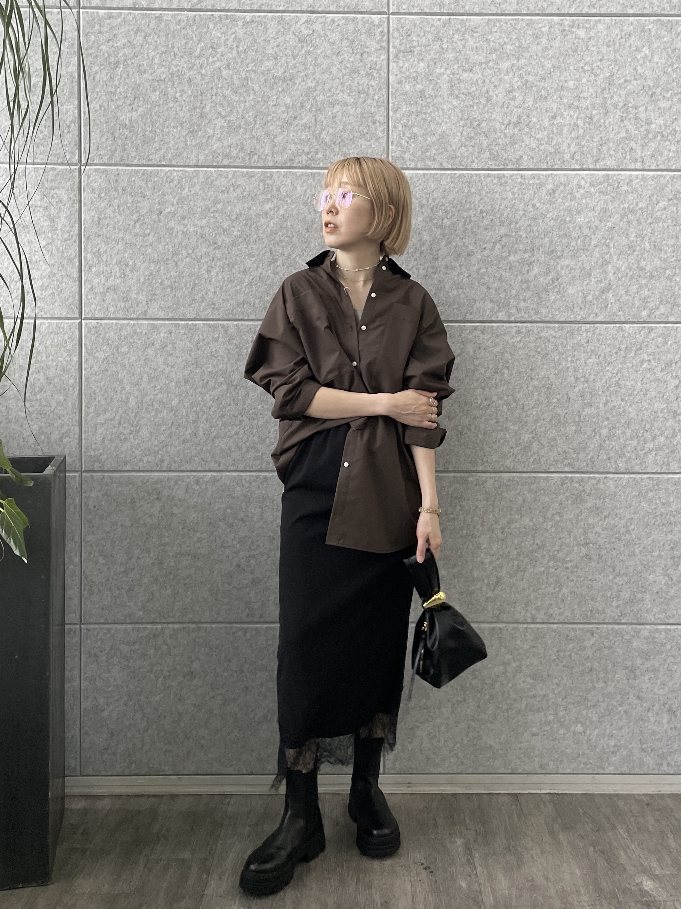 mikuさんの「INDIVI｜裾レース ストレートスカート」を使ったコーディネート