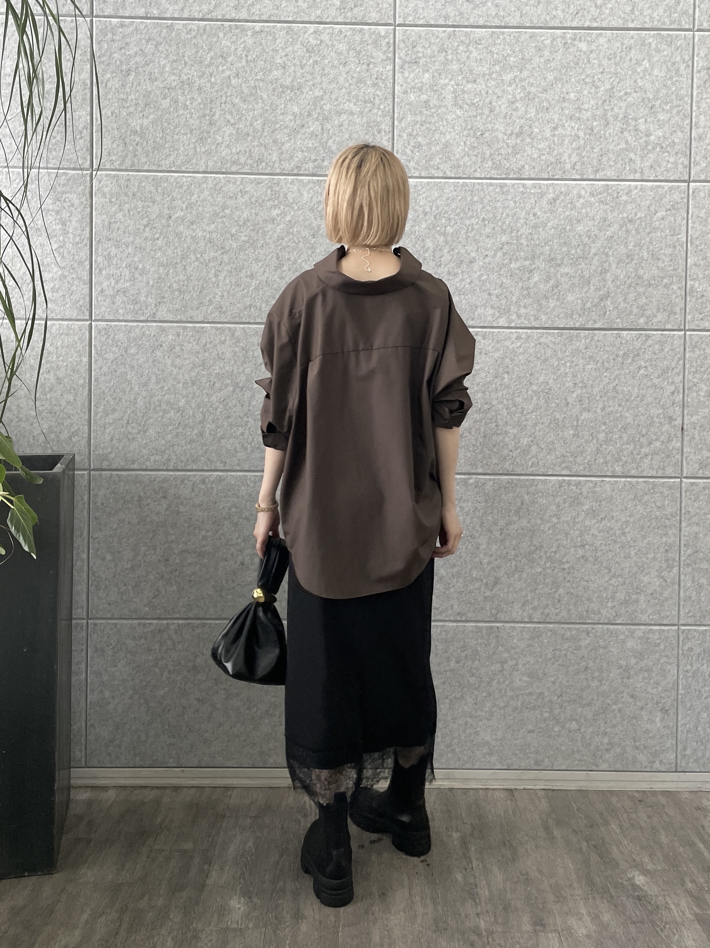 mikuさんの「INDIVI｜裾レース ストレートスカート」を使ったコーディネート