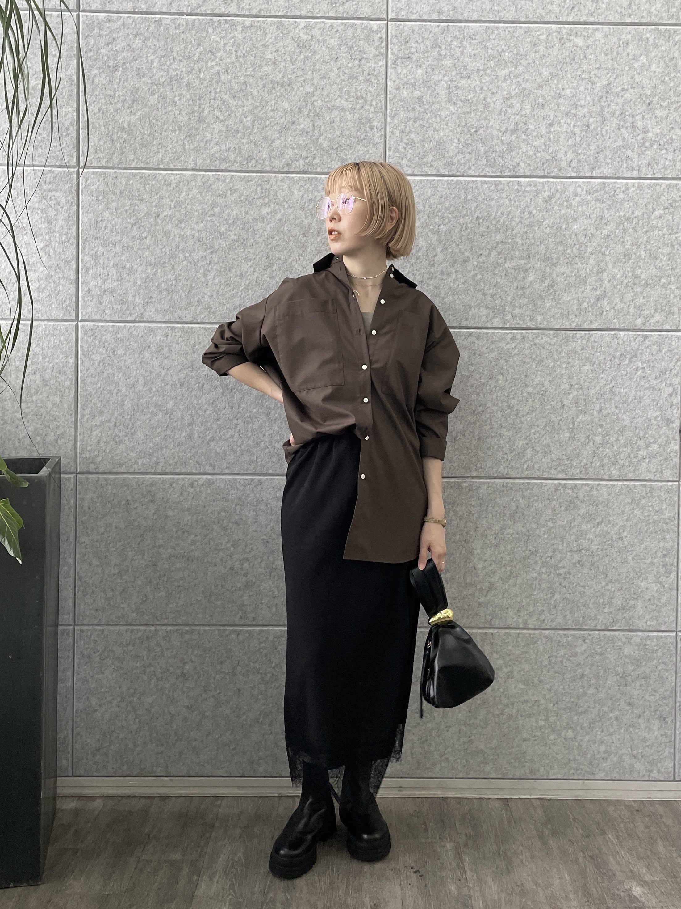 mikuさんの「INDIVI｜裾レース ストレートスカート」を使ったコーディネート