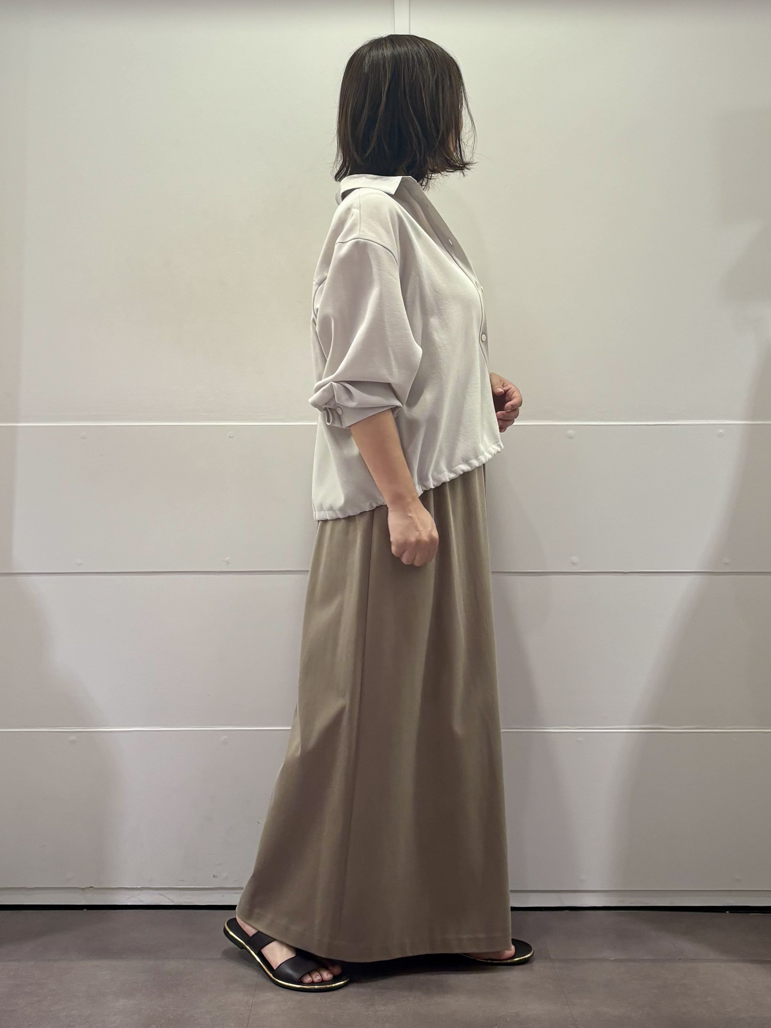 TOKOさんの「UNTITLED｜【セットアップ可/UVカット/接触冷感】エアリークールドロストシャツ」を使ったコーディネート