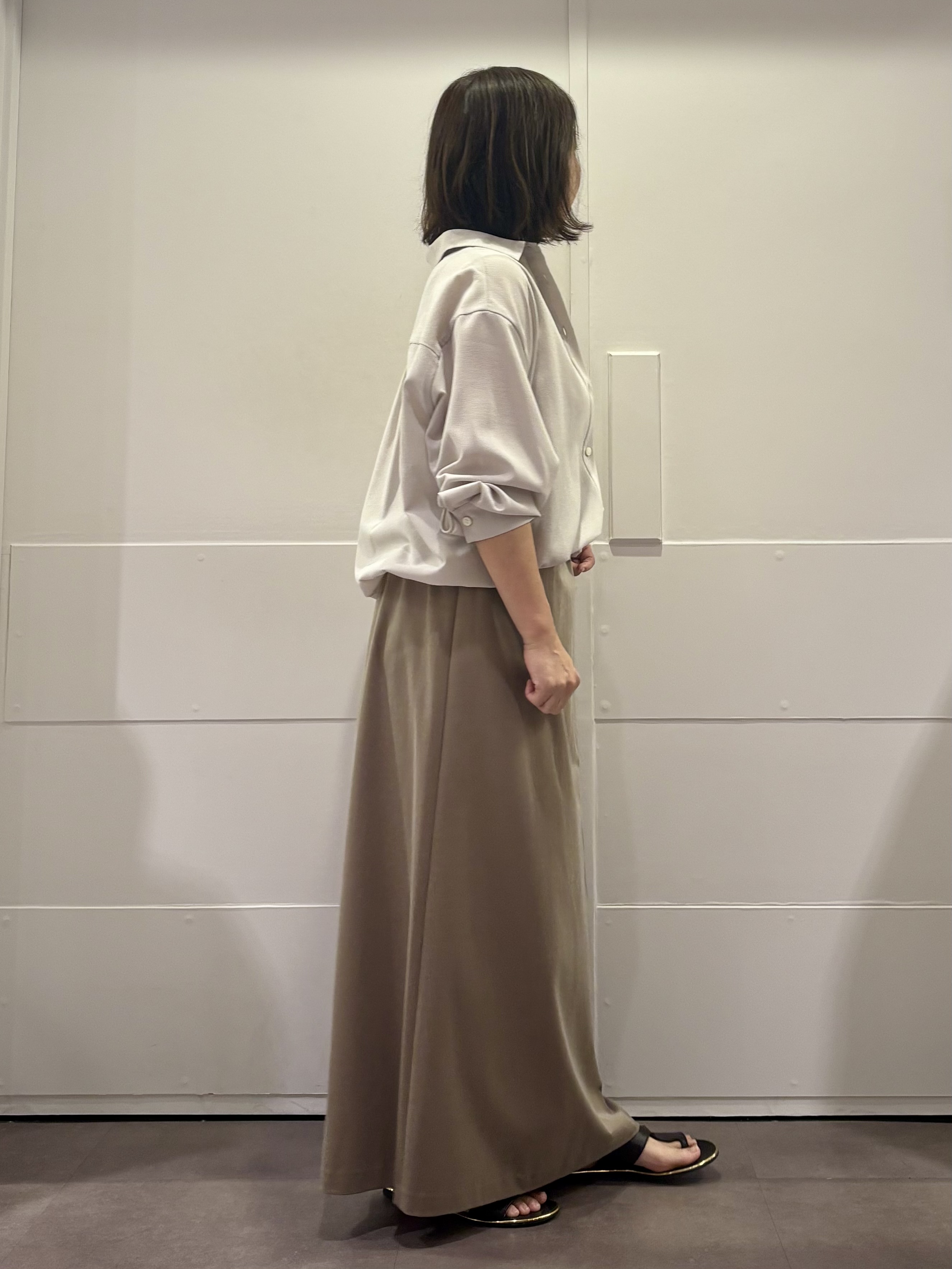 TOKOさんの「UNTITLED｜【セットアップ可/UVカット/接触冷感】エアリークールドロストシャツ」を使ったコーディネート