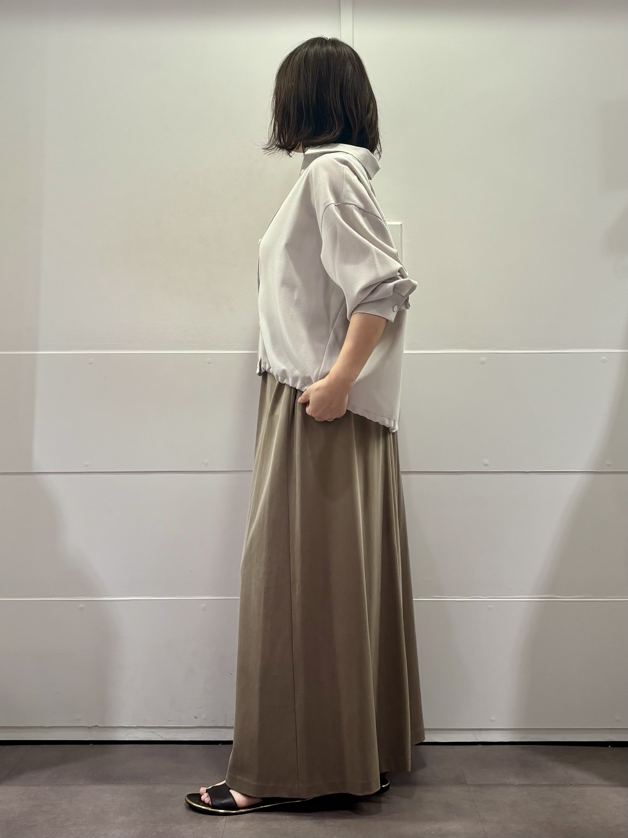 TOKOさんの「UNTITLED｜【セットアップ可/UVカット/接触冷感】エアリークールドロストシャツ」を使ったコーディネート