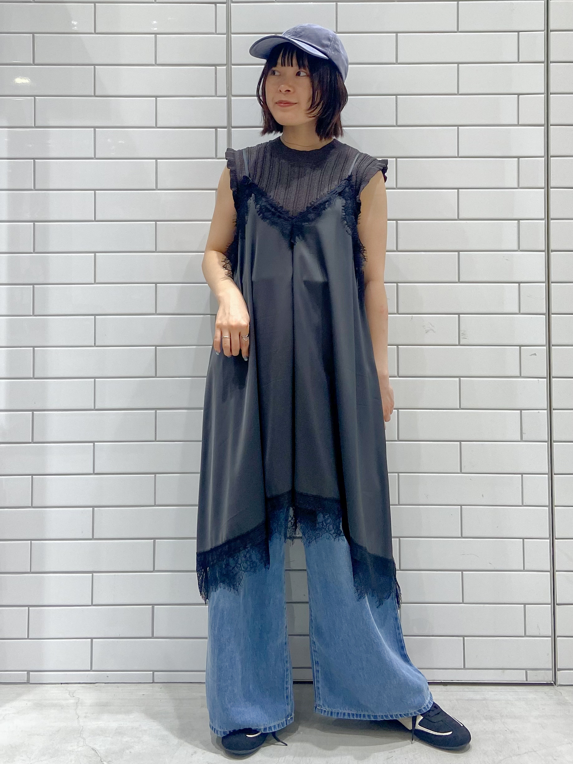 kimiさんの「OPAQUE.CLIP｜ベロアロゴデザインキャップ」を使ったコーディネート