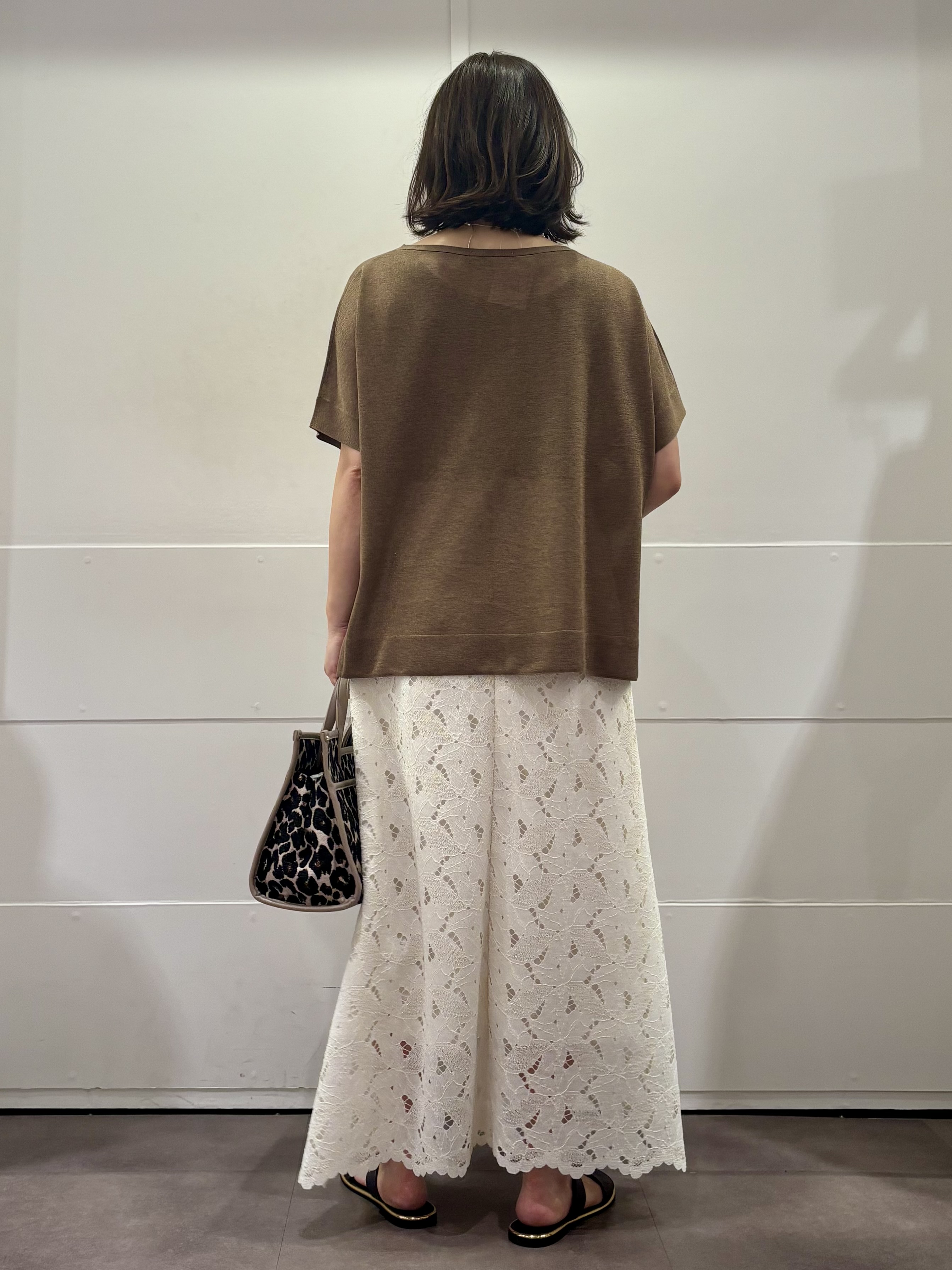 TOKOさんの「UNTITLED｜【アンサンブル可/品のある透け感】Tシャツ風ニットトップス」を使ったコーディネート