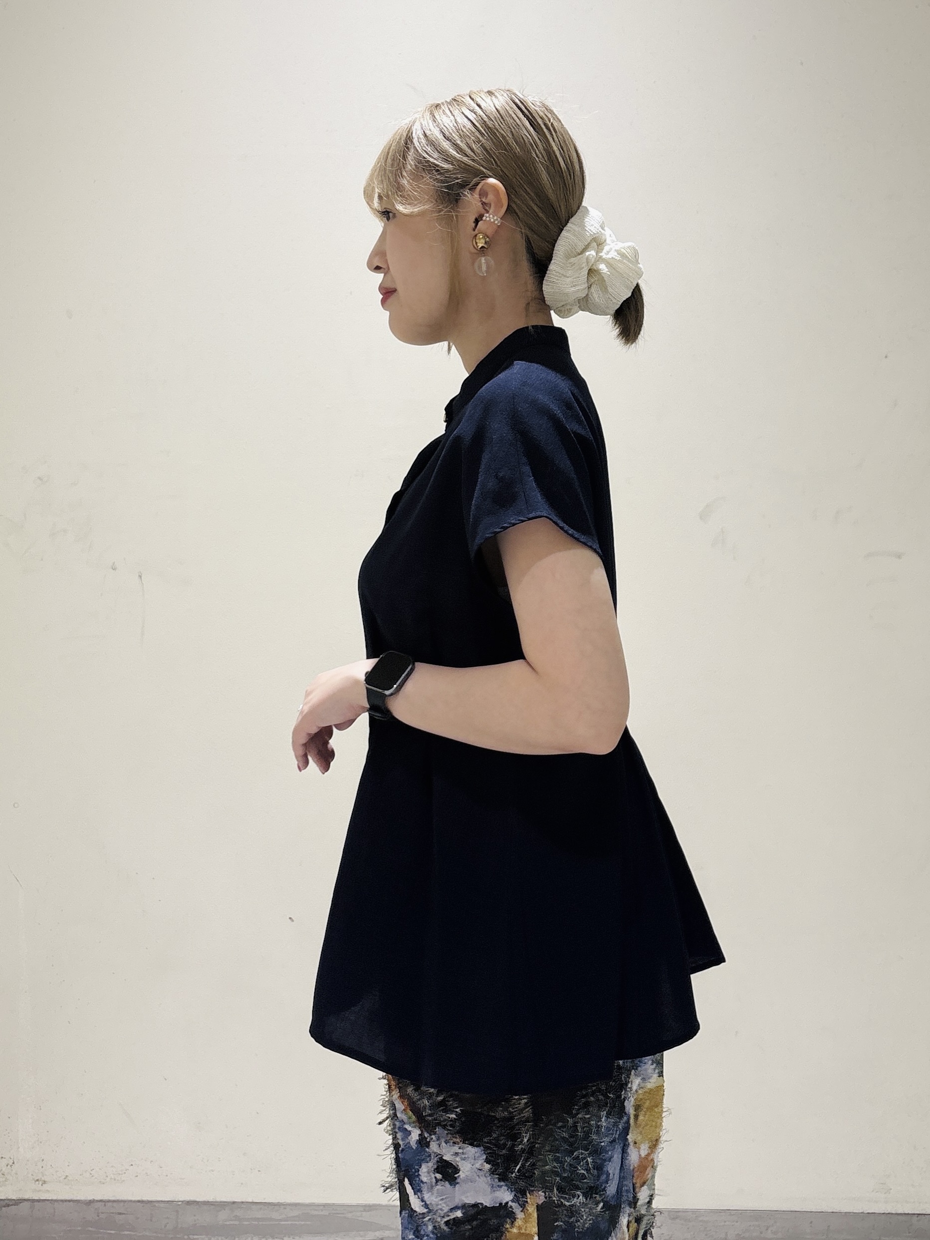 みきちぃさんの「OPAQUE.CLIP｜【接触冷感／吸水速乾】リネンライク タックフレンチスリーブブラウス《洗濯機OK》」を使ったコーディネート