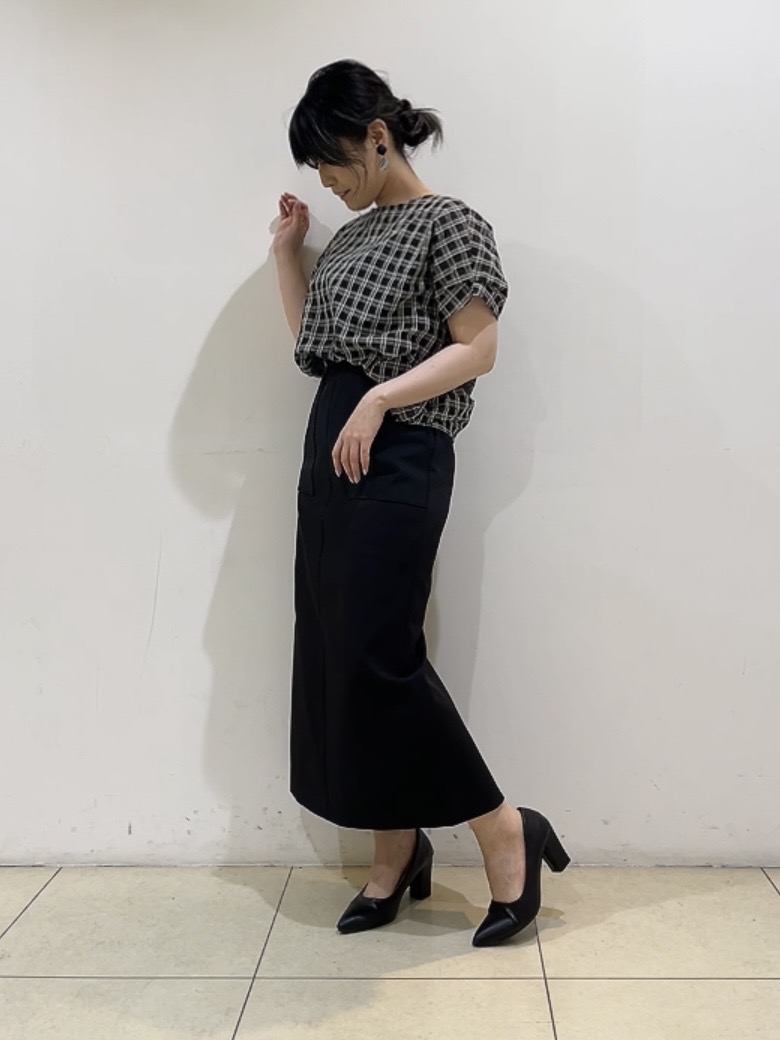 watanabeさんの「UNTITLED｜シアーチェックブラウス」を使ったコーディネート