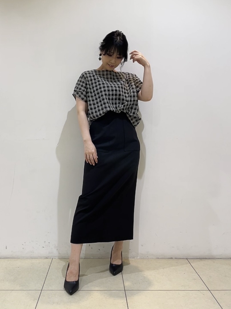 watanabeさんの「UNTITLED｜シアーチェックブラウス」を使ったコーディネート