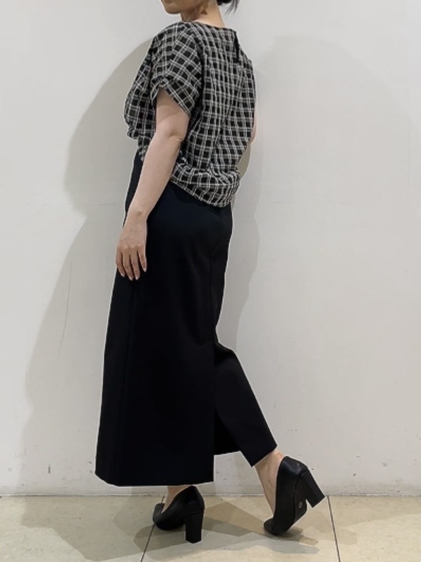 watanabeさんの「UNTITLED｜シアーチェックブラウス」を使ったコーディネート