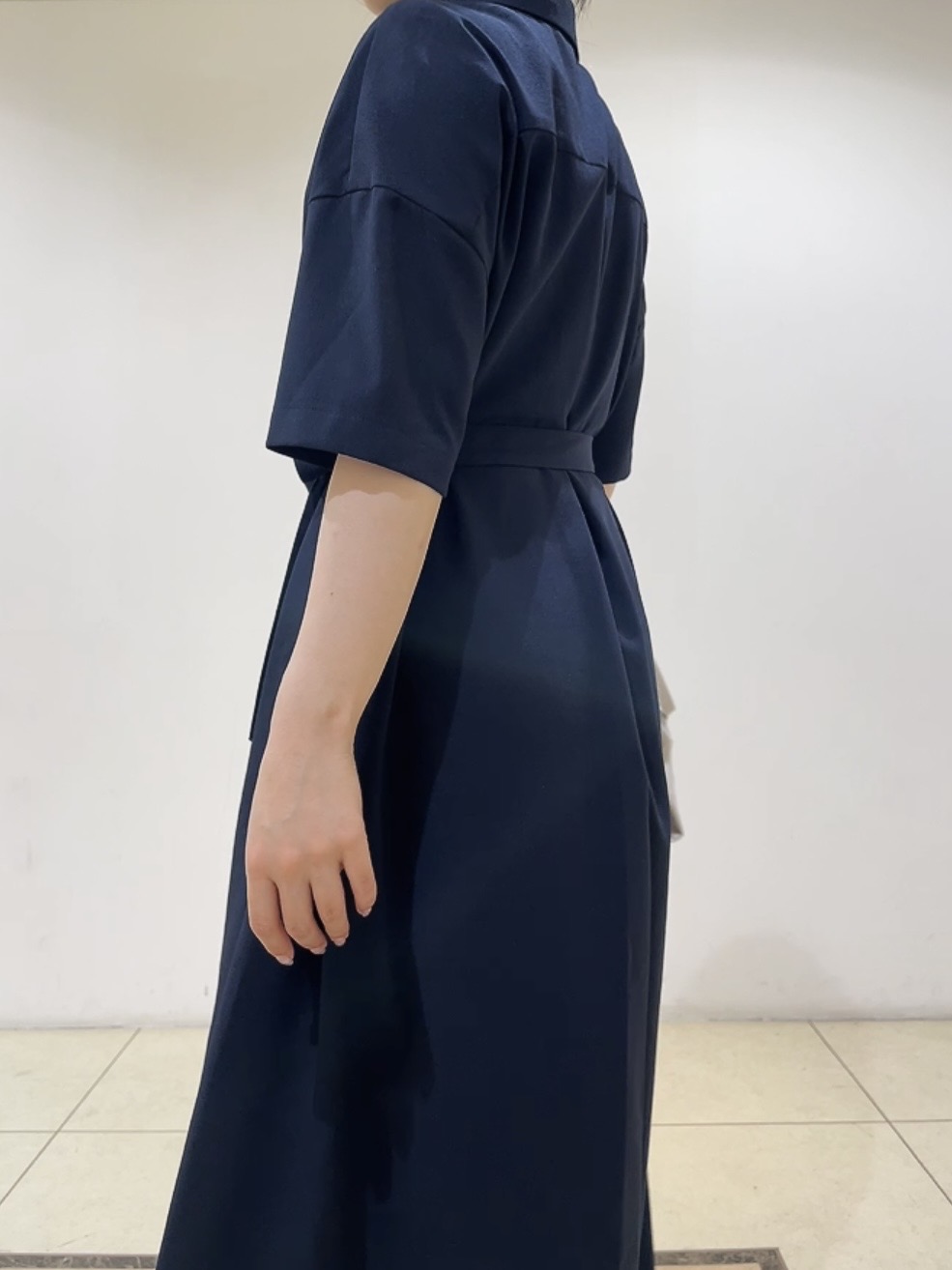 watanabeさんの「UNTITLED｜【秋の通勤羽織/セットアップ可/UVカット】エアリークール半袖ジャケット」を使ったコーディネート