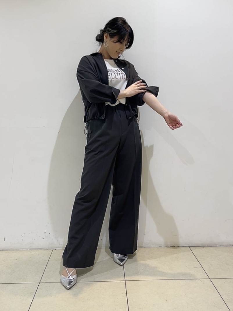 watanabeさんの「UNTITLED｜【セットアップ可/UVカット/接触冷感】エアリークールドロストシャツ」を使ったコーディネート