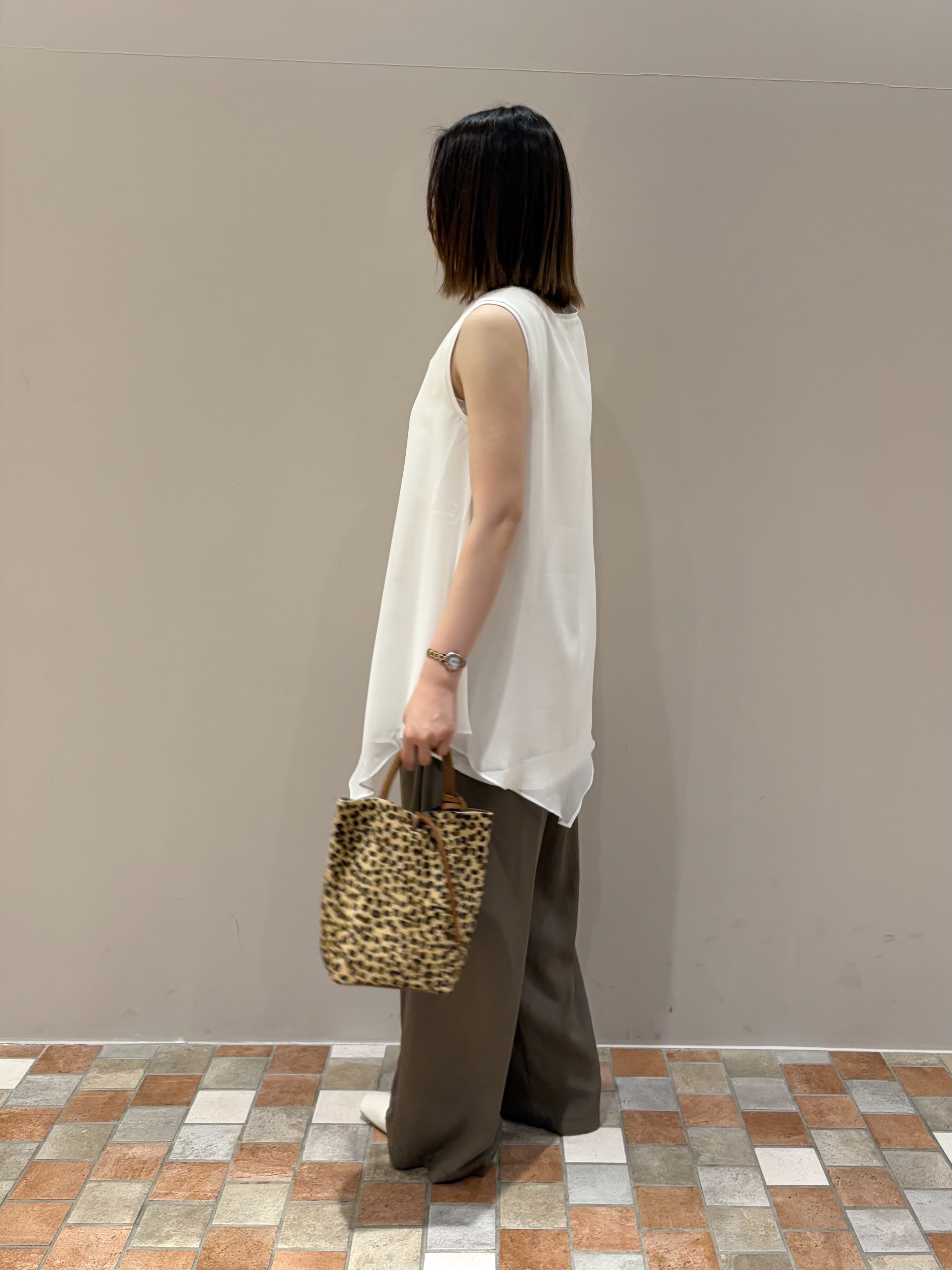 amiさんの「INDIVI｜ラインロングネックレス」を使ったコーディネート