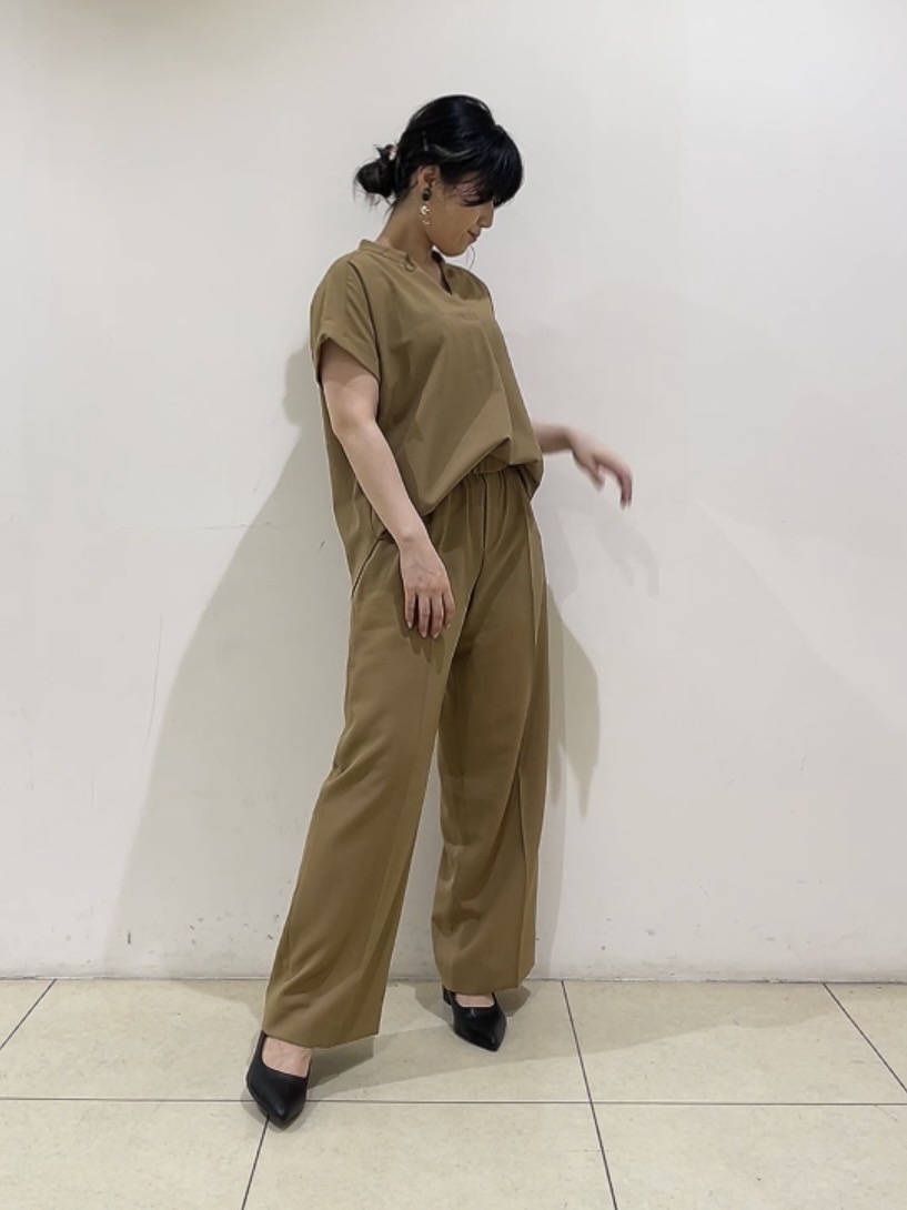 watanabeさんの「UNTITLED｜【セットアップ可/通気性/UVカット】エアリークールブラウス」を使ったコーディネート
