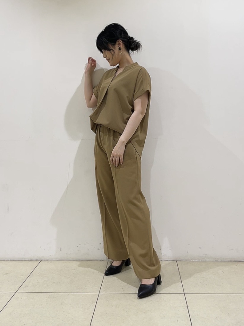watanabeさんの「UNTITLED｜【セットアップ可/通気性/UVカット】エアリークールブラウス」を使ったコーディネート