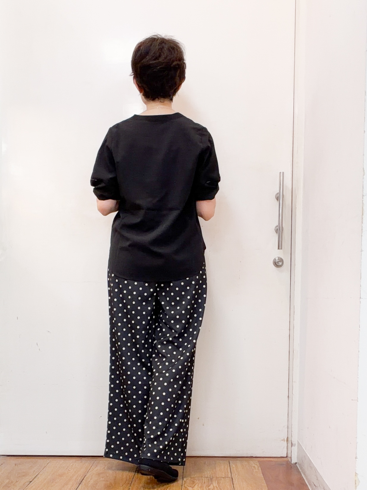 みぃさんの「SHOO･LA･RUE｜【洗濯後しわになりにくい/インせずきまる】お袖のハシゴレースが涼やかな印象 麻調スキッパーブラウス」を使ったコーディネート