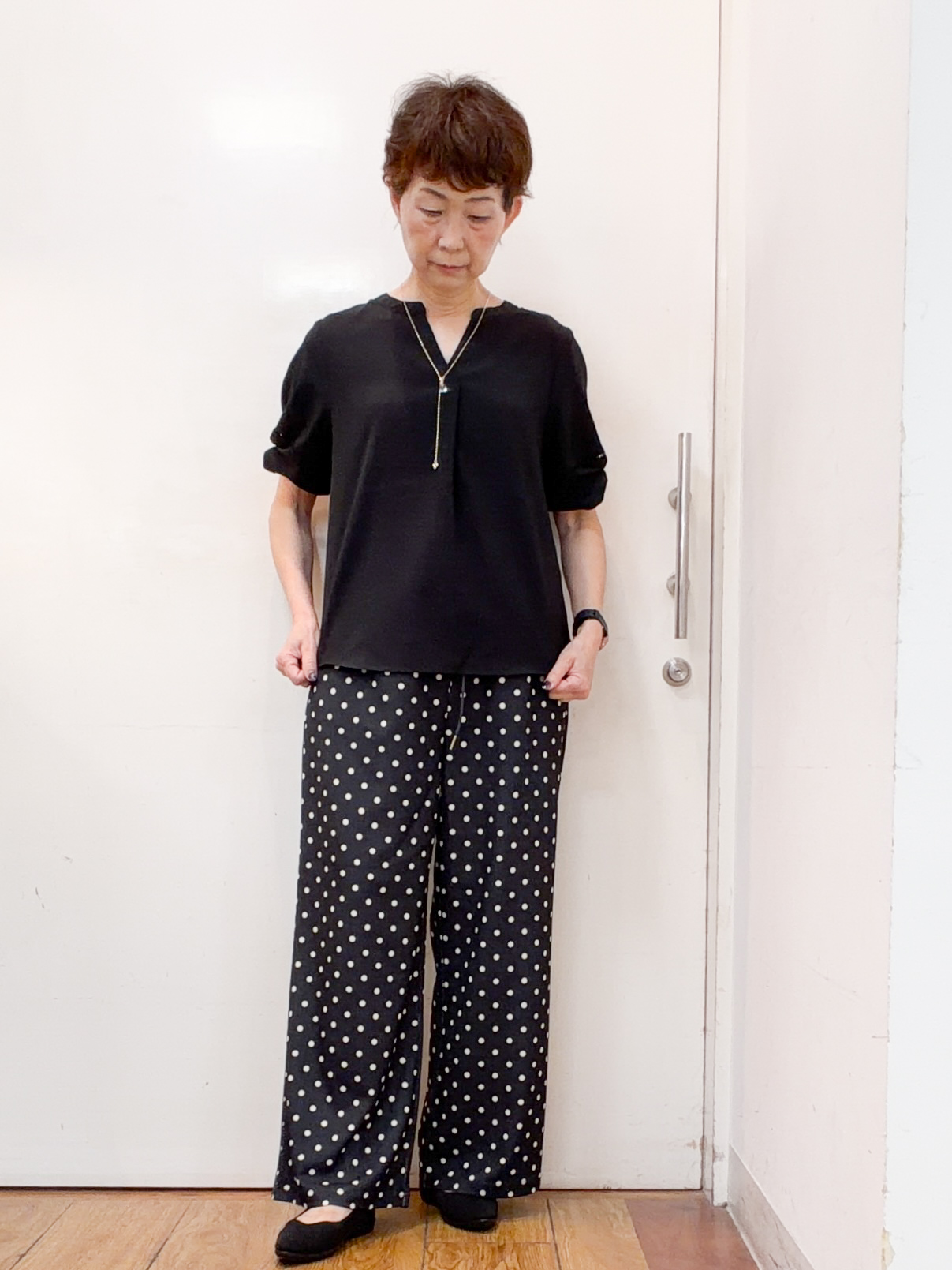 みぃさんの「SHOO･LA･RUE｜【洗濯後しわになりにくい/インせずきまる】お袖のハシゴレースが涼やかな印象 麻調スキッパーブラウス」を使ったコーディネート