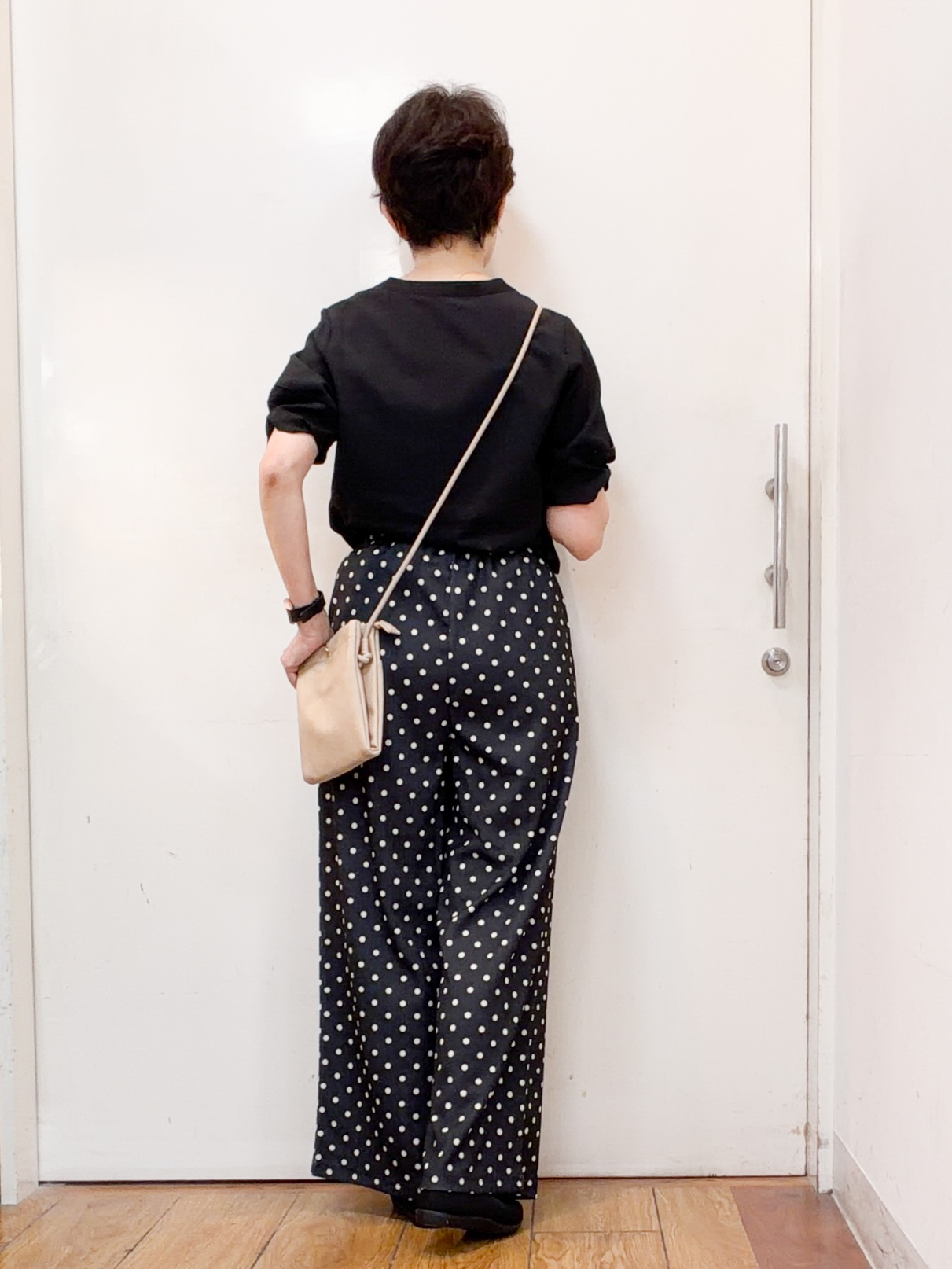 みぃさんの「SHOO･LA･RUE｜【洗濯後しわになりにくい/インせずきまる】お袖のハシゴレースが涼やかな印象 麻調スキッパーブラウス」を使ったコーディネート