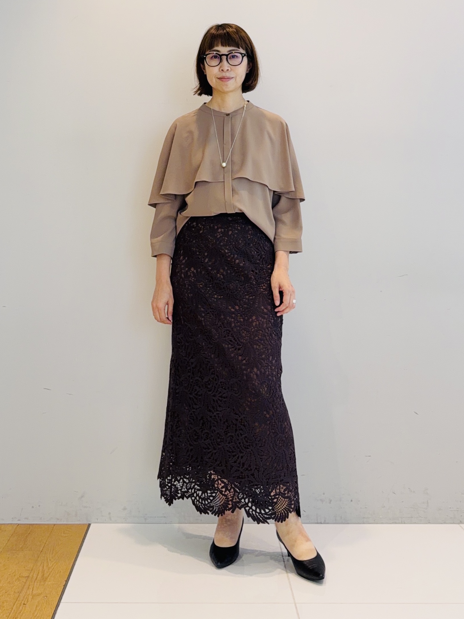 murayamaさんの「INDIVI｜【新作登場！着る日傘】 ケープ風ブラウス」を使ったコーディネート